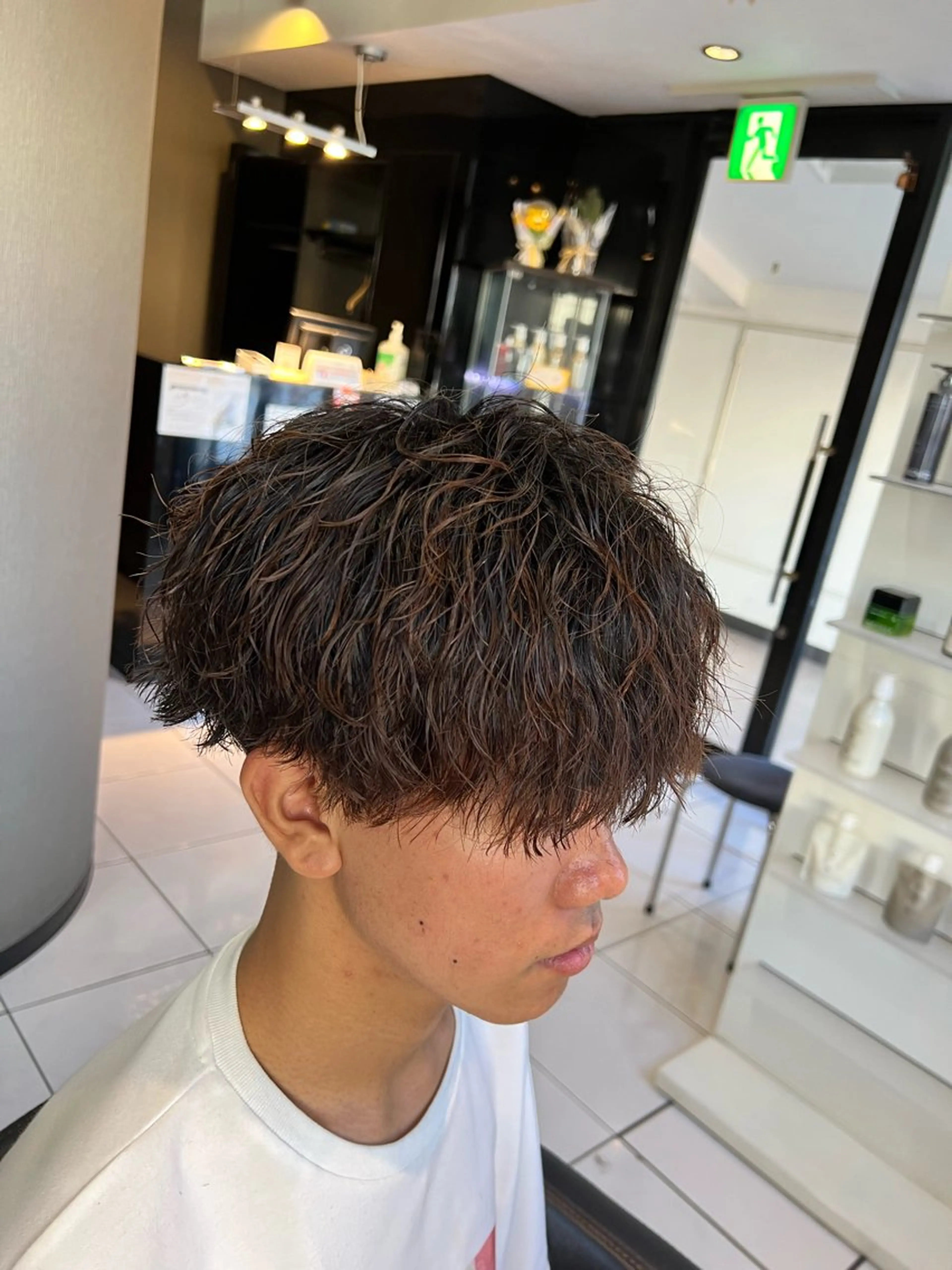 パーマ メンズ センターパート フェードカット カルマパーマ マッシュ メンズパーマ カット パーマ パーマ特化美容師 茂木広幸のヘアスタイル
