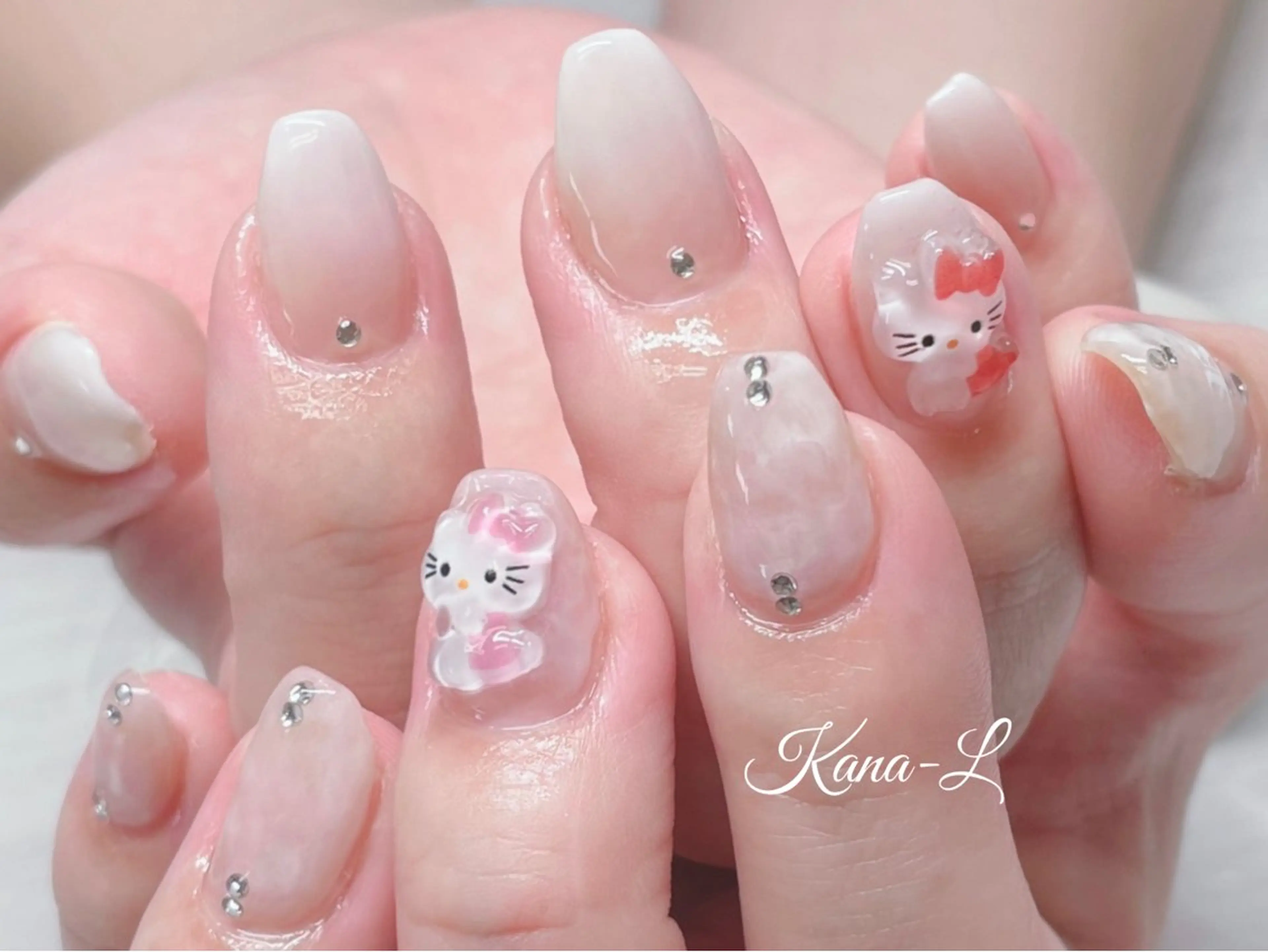 ネイル ジェルネイル ニュアンスネイル パラジェル 芦辺 香奈のネイルデザイン