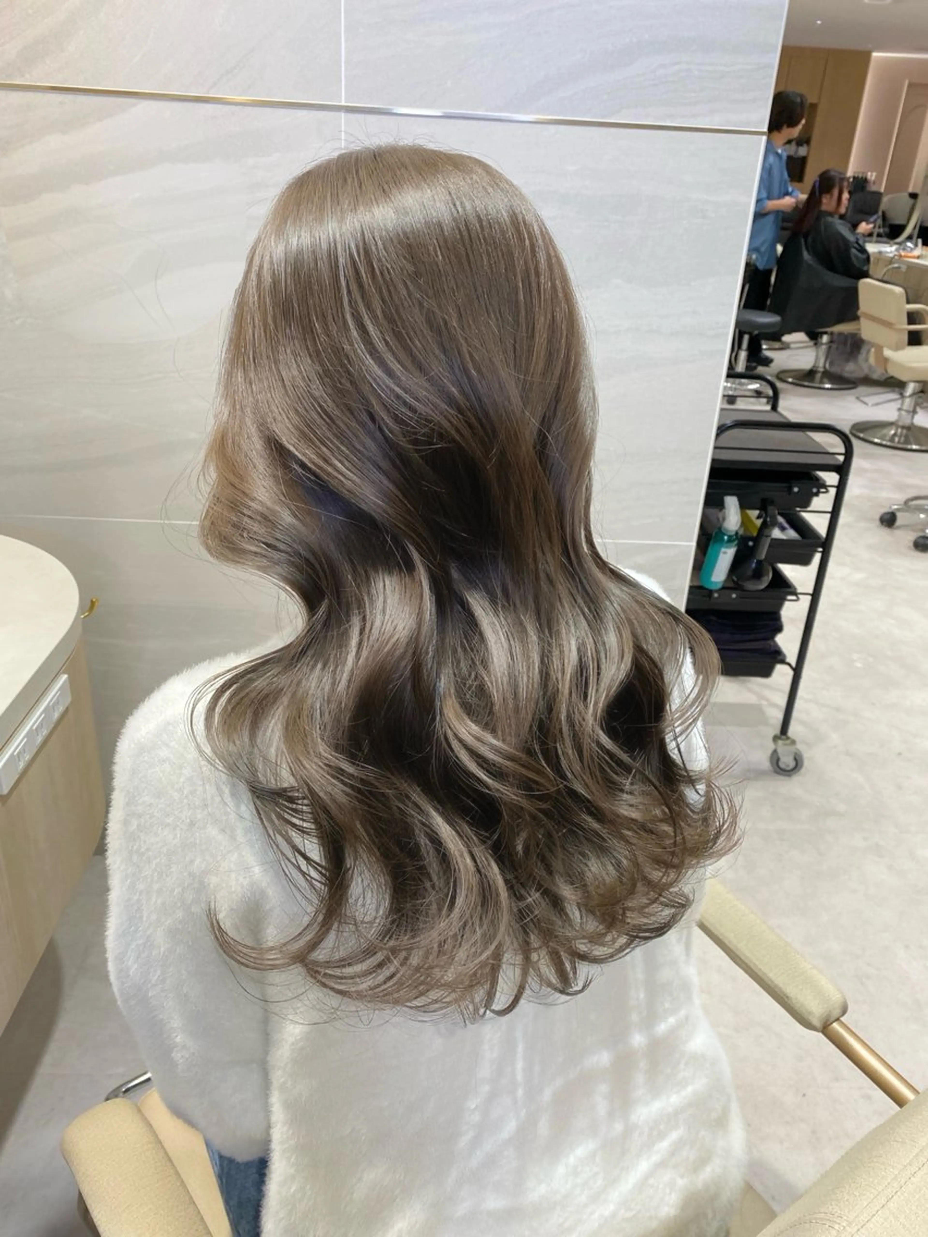 セミロング カラー ベージュカラー イルミナカラー カット ヘアカラー トリートメント 透明感カラー🌿 グレージュ🐺陽介のヘアスタイル