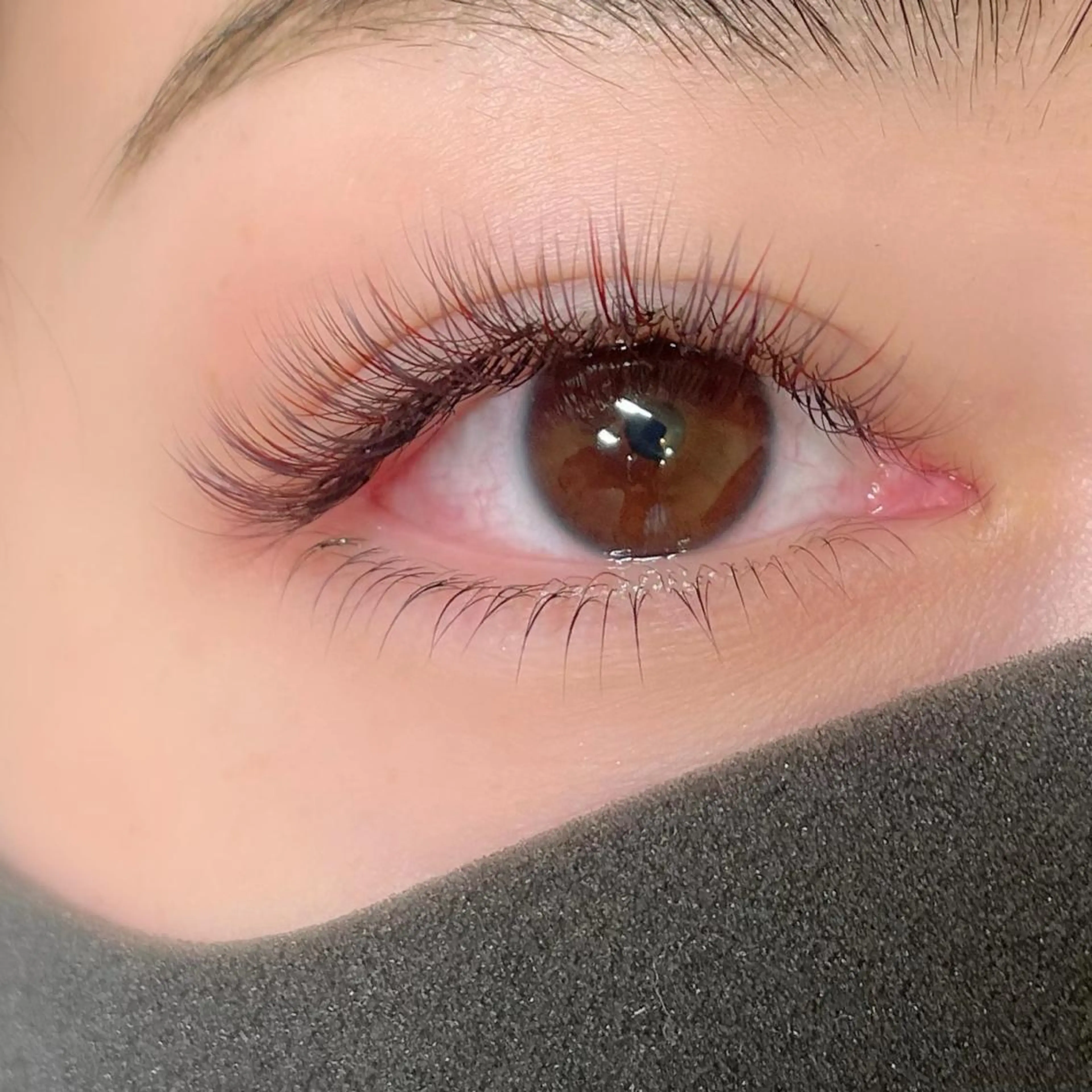 カラー マツエク・マツパ 黒髪 ブラウンカラー カラーマツエク 一重×まつ毛パーマ eyelash salon'h所属・松本 光のマツエク・マツパデザイン