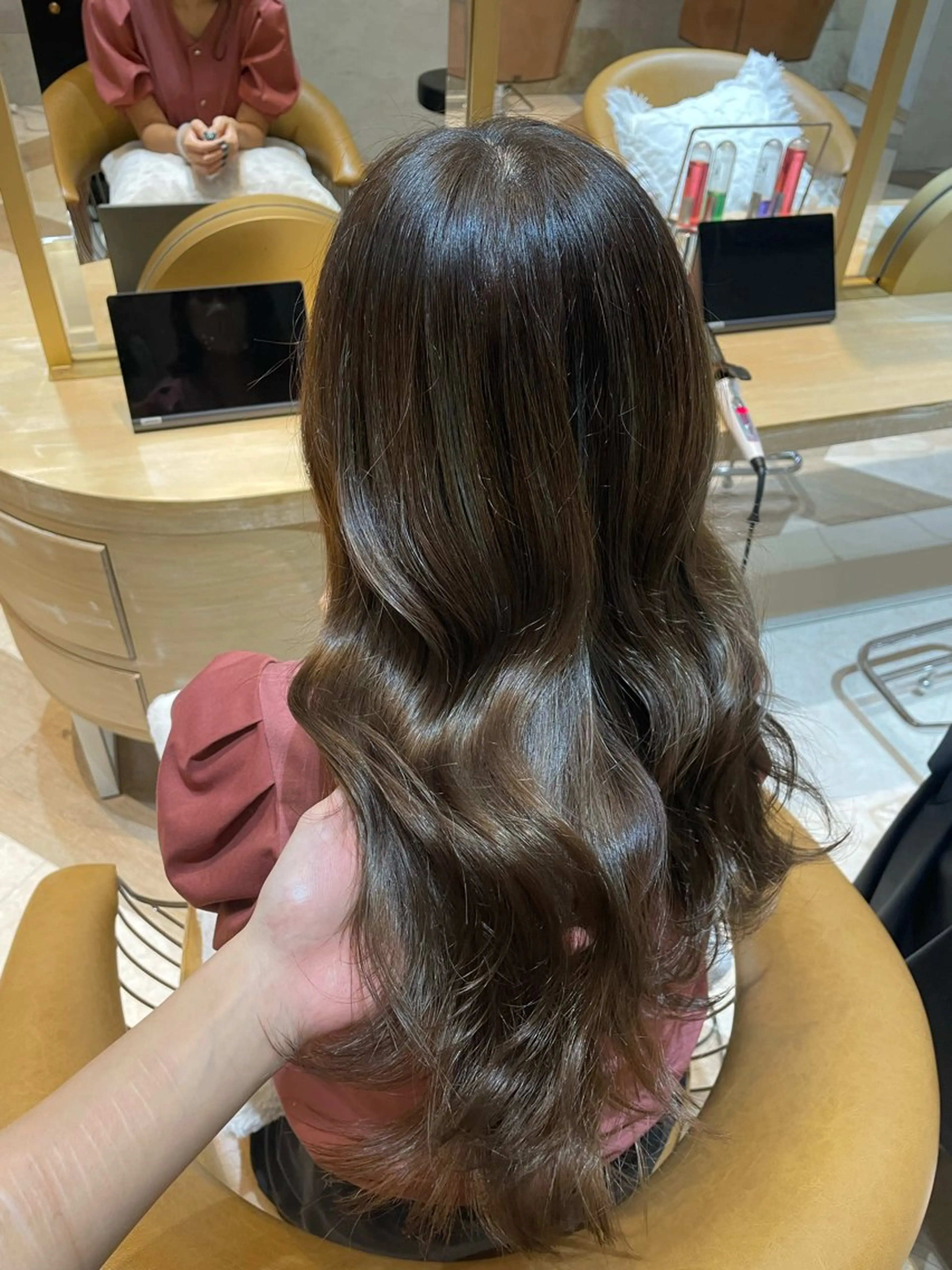 ロング Lond Alexia所属・sakura/韓国 ガーリー/ワンホンのヘアスタイル