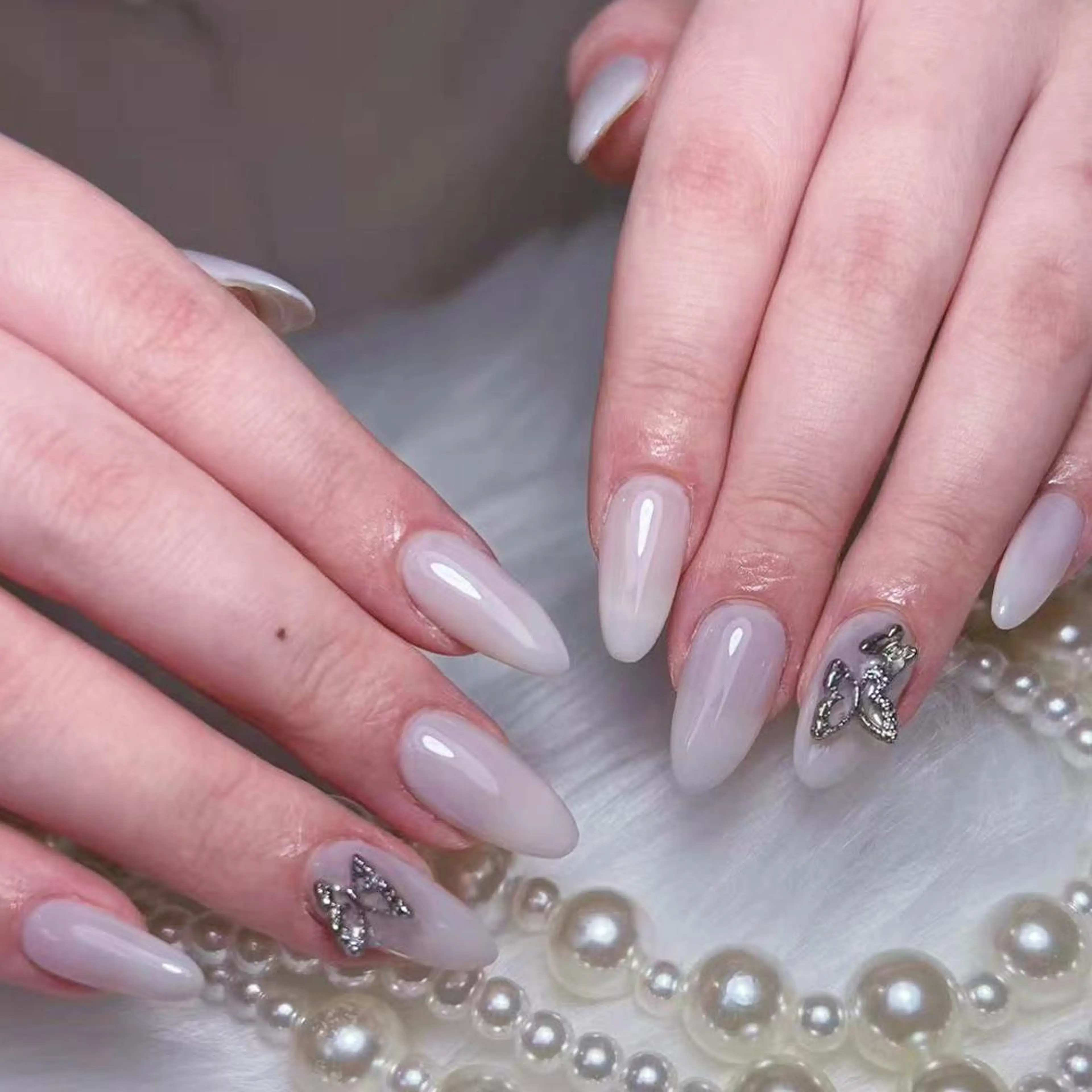 ネイル アートネイル オーロラネイル ガーリー キラキラネイル 韓国ネイル Nail Monsterのネイルデザイン