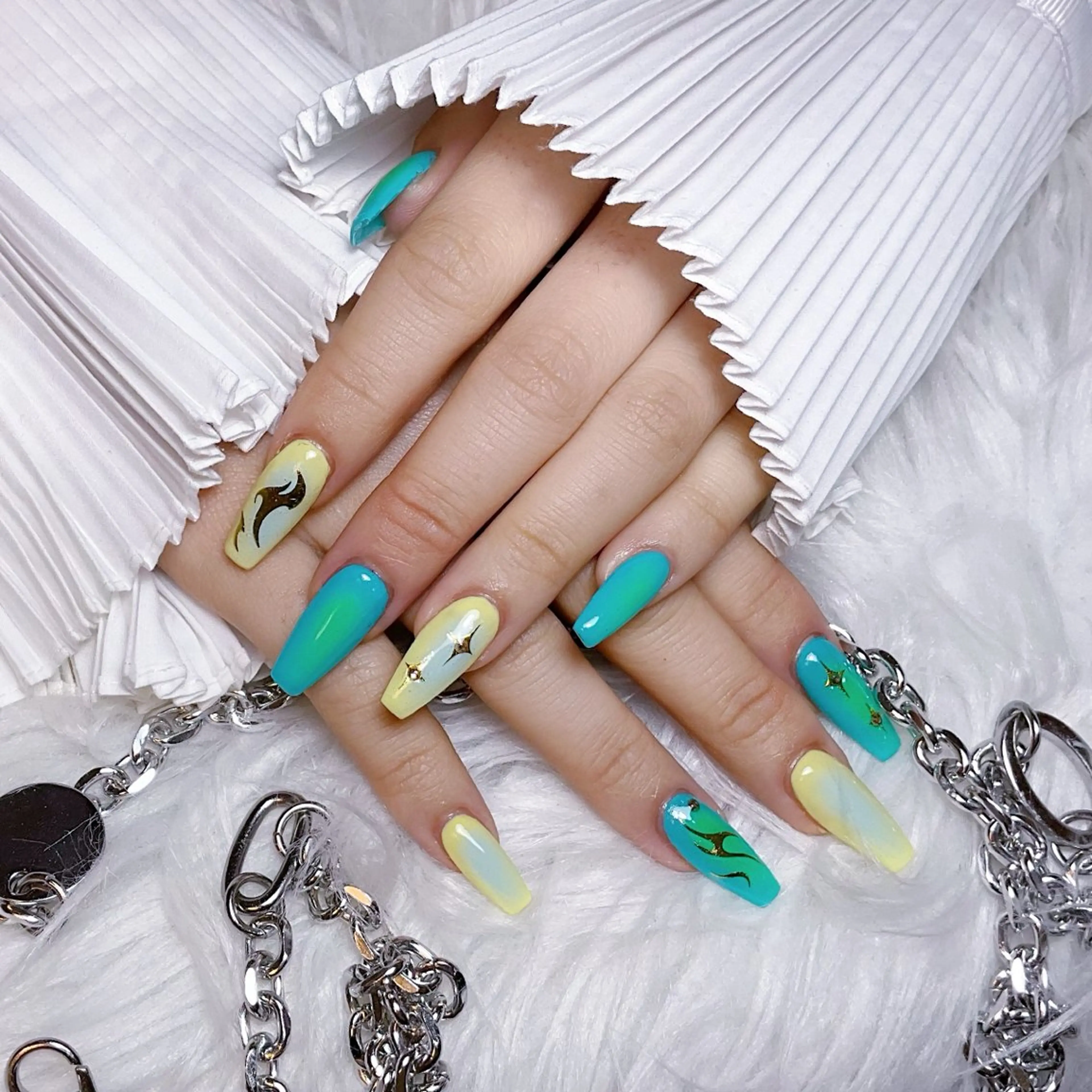 ネイル ハンドネイル 🌈Yun nail hyejin💋のネイルデザイン