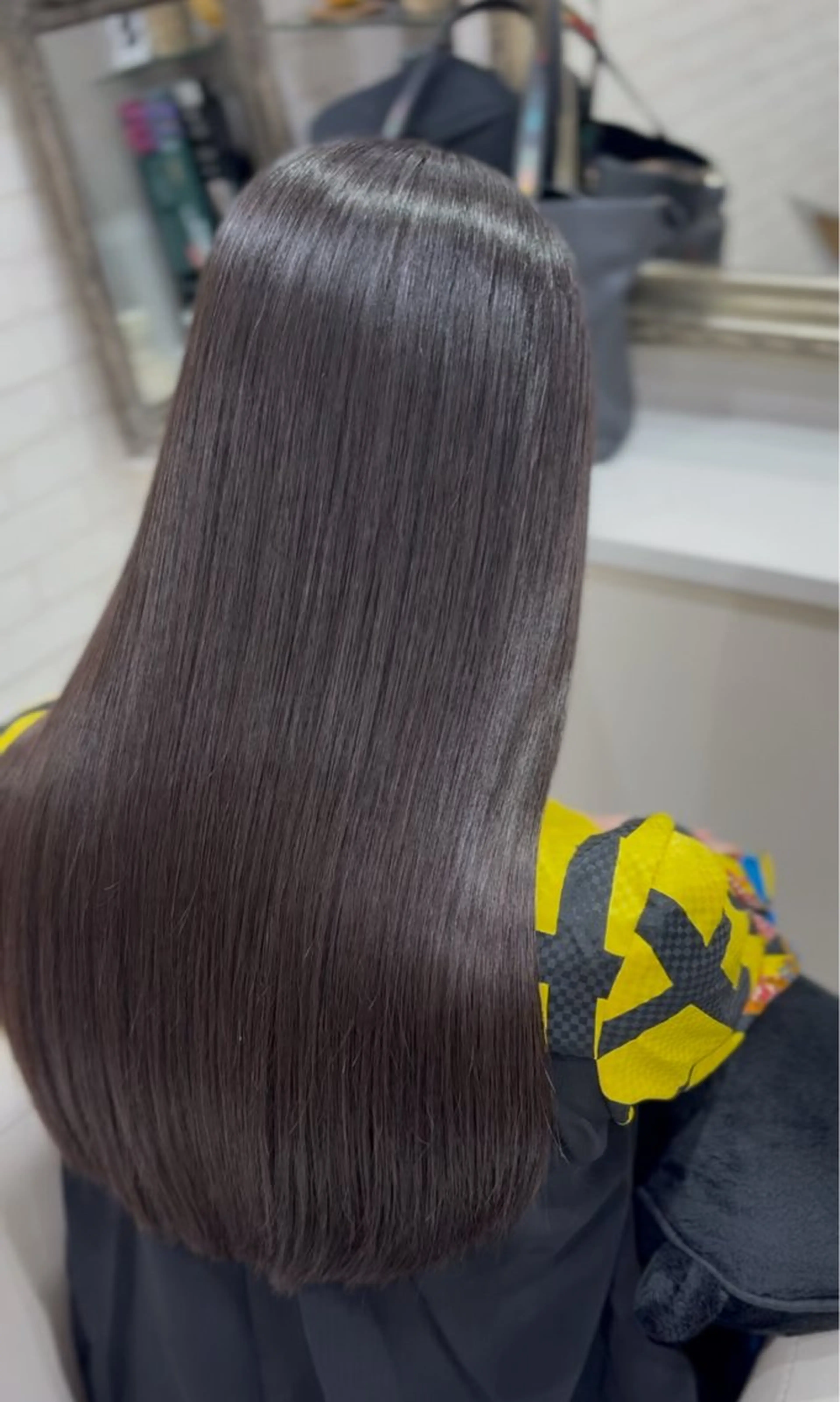 ロング 縮毛矯正 【TAKAYA】🌸 白髪ぼかしカラーのヘアスタイル