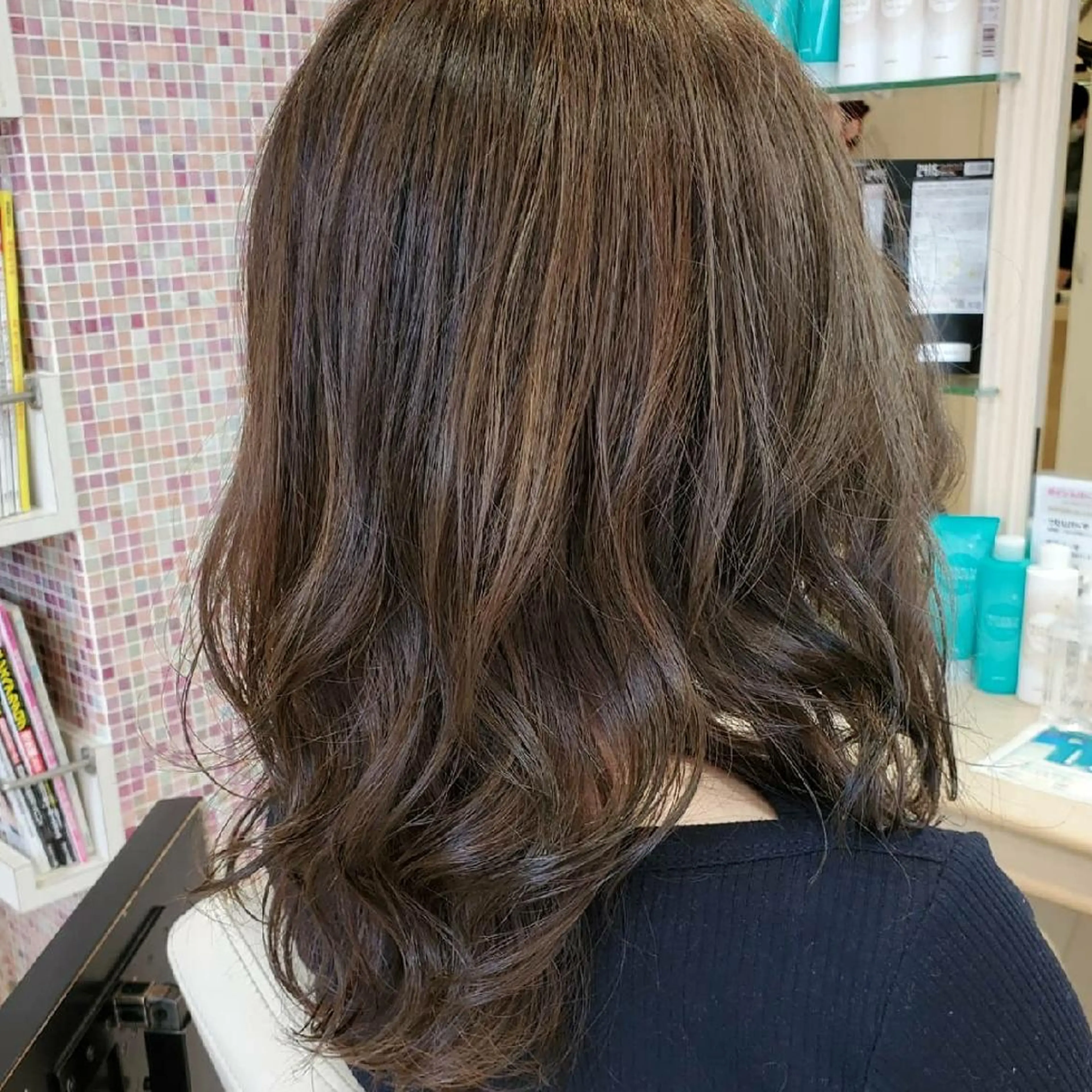 ミディアム カット ヘアカラー 社内カット講師・店長 菅原賢一のヘアスタイル