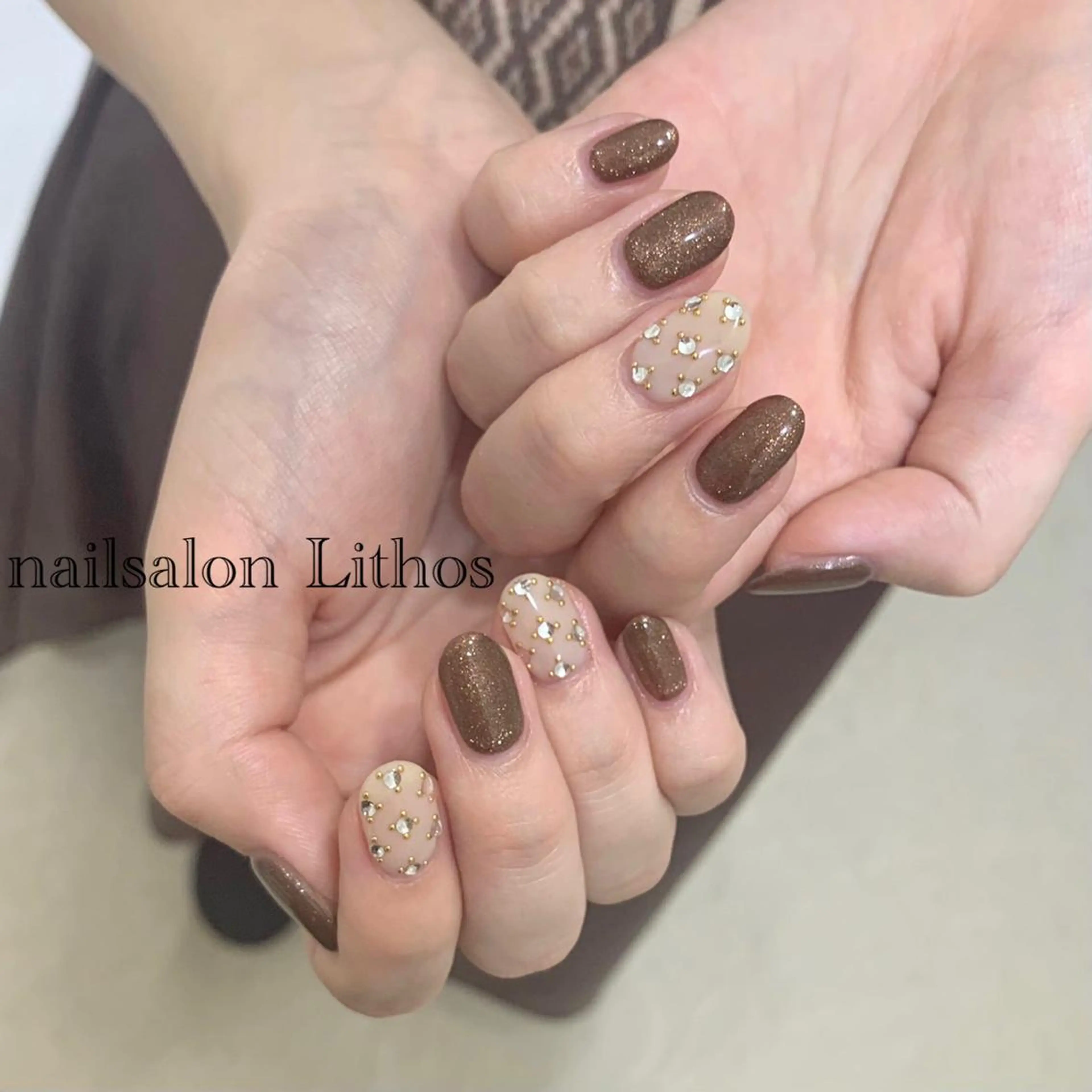 ネイル ブラウン マグネットネイル ハンドネイル nailsalon Lithos所属・nailsalon Recontreのネイルデザイン