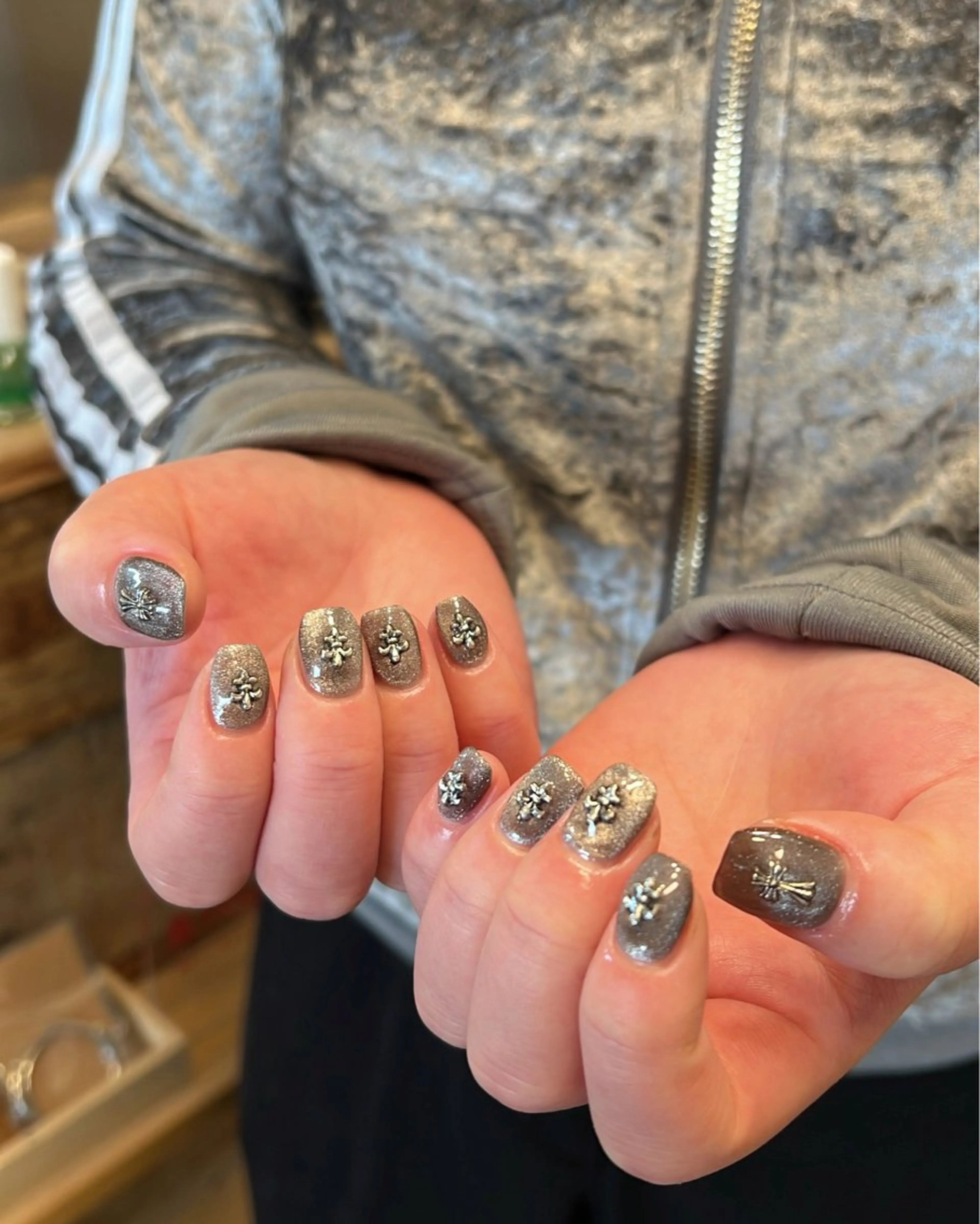 ネイル ハンドネイル フットネイル ハンドケア Nes.Nail所属・Miyagi Asamiのネイルデザイン