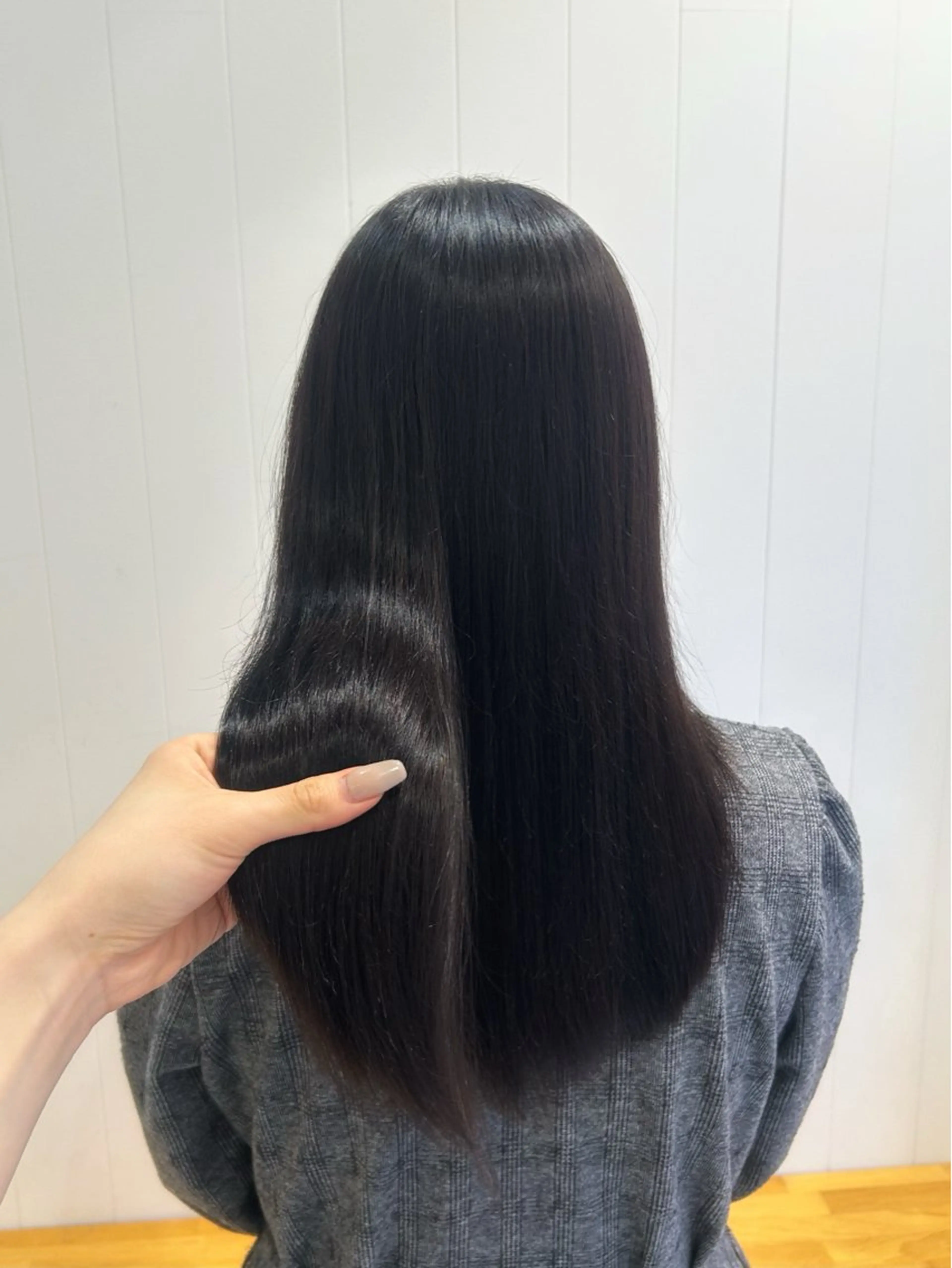 ロング カラー ダークグレー ダークグレージュ グレージュ カット ヘアカラー トリートメント ながい りなのヘアスタイル