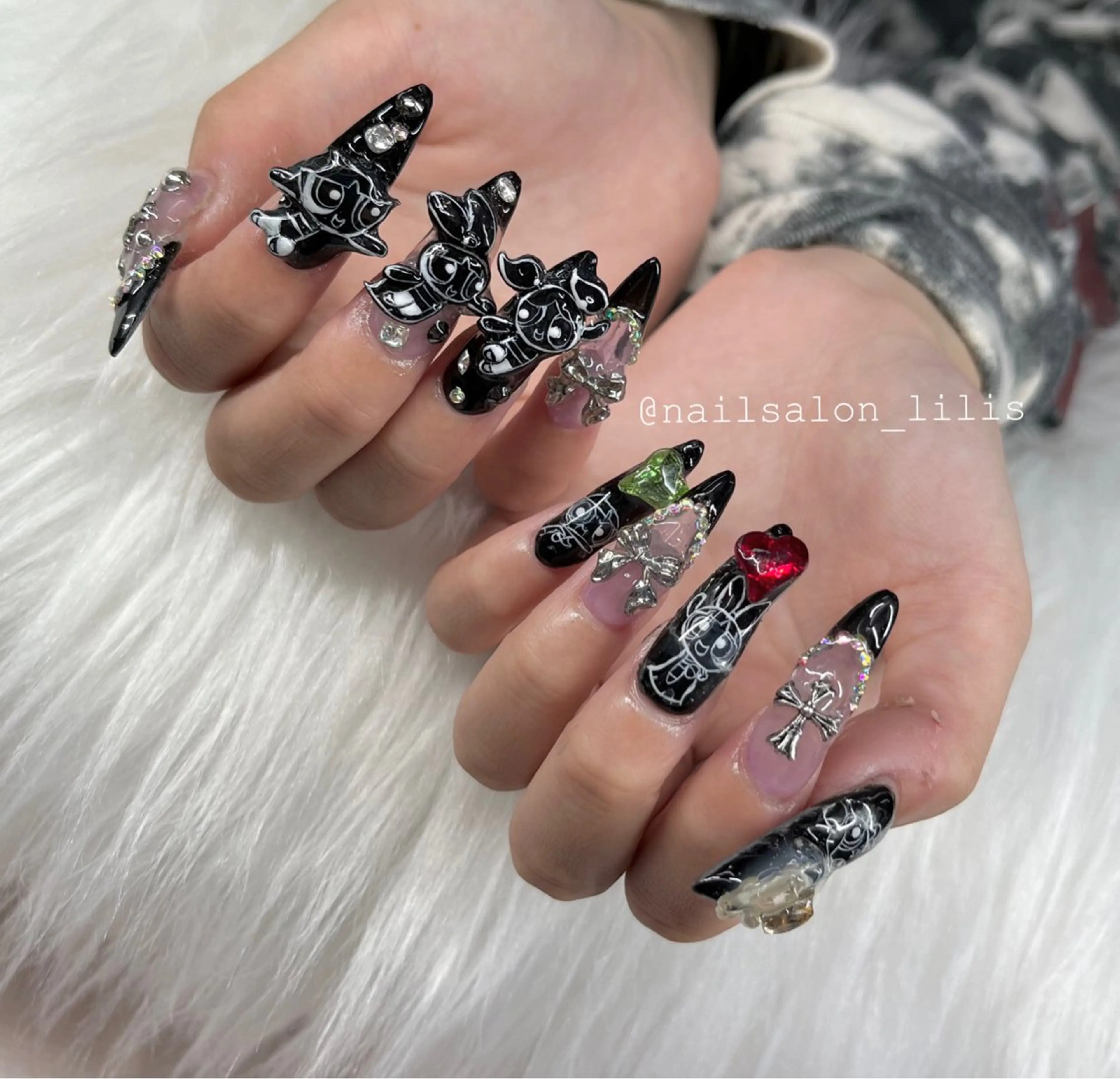ネイル アートネイル ハンドネイル nailsalon lilis所属・nailsalon Lilisのネイルデザイン