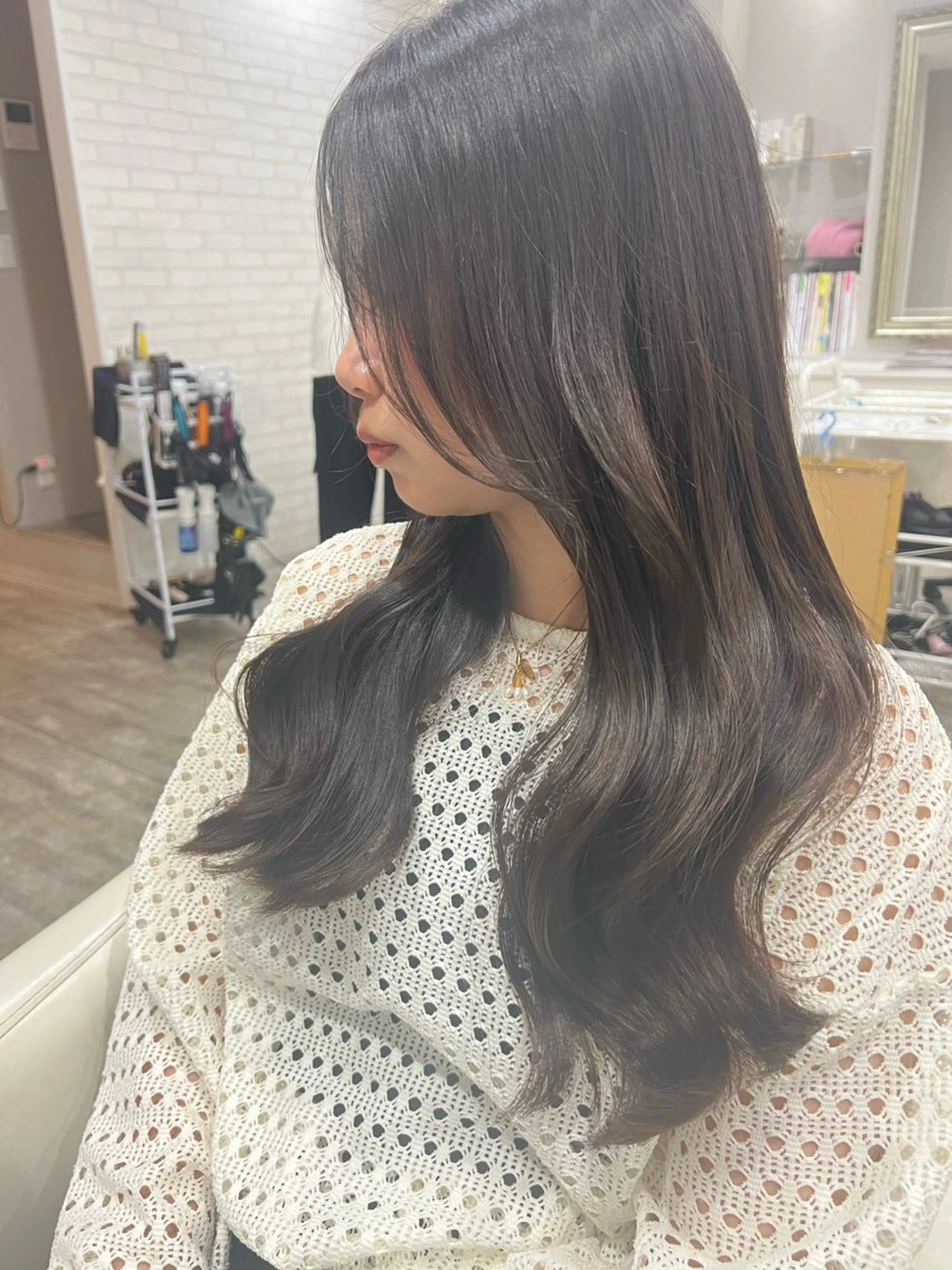 ロング カット ヘアカラー トリートメント 髪質改善 貸切サロンのヘアスタイル