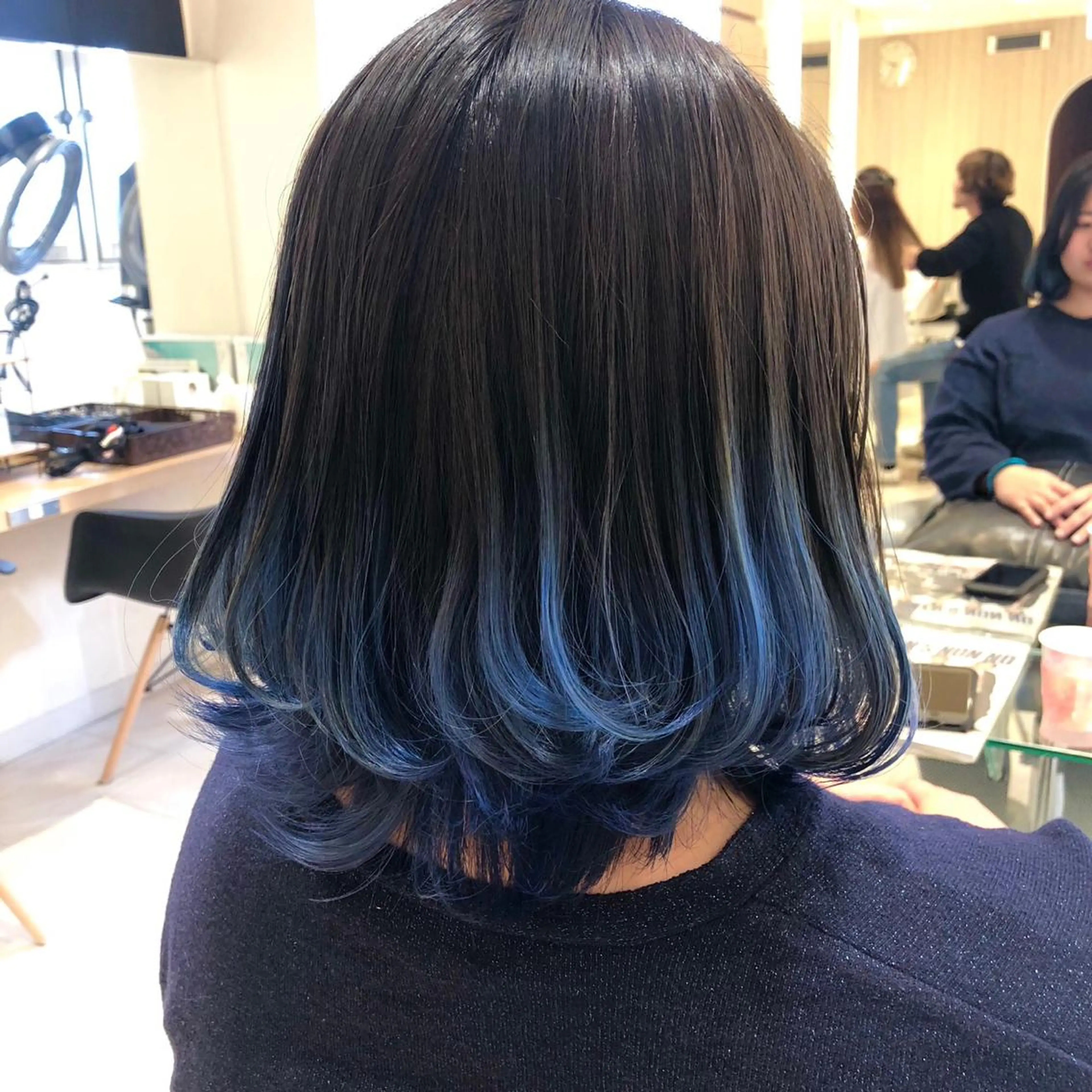 ミディアム カラー 鈴木 マサアキのヘアスタイル