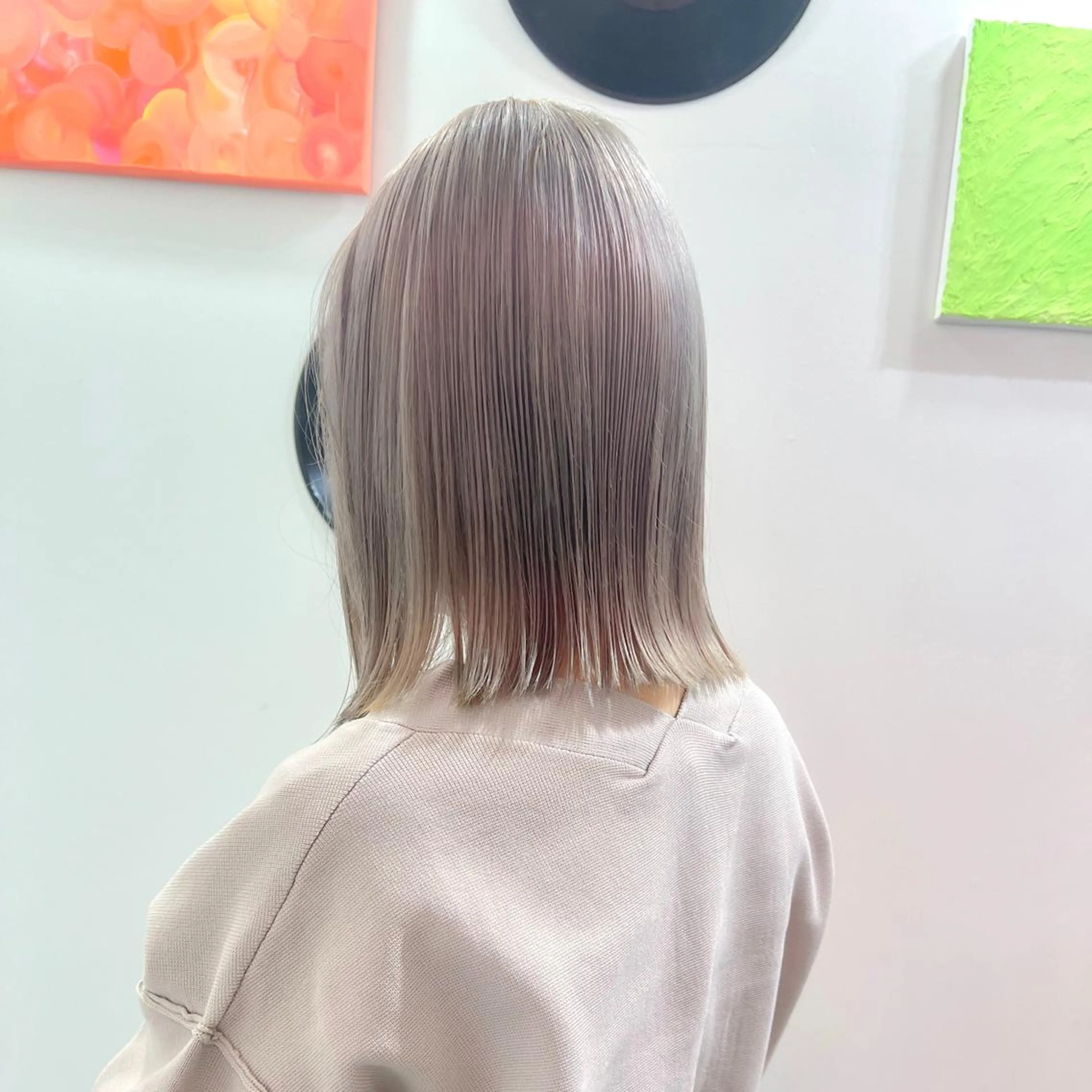 ミディアム カラー ヘアアレンジ カット ヘアカラー 🧨ブリーチー×ボブ レイヤー💎じゅえるのヘアスタイル