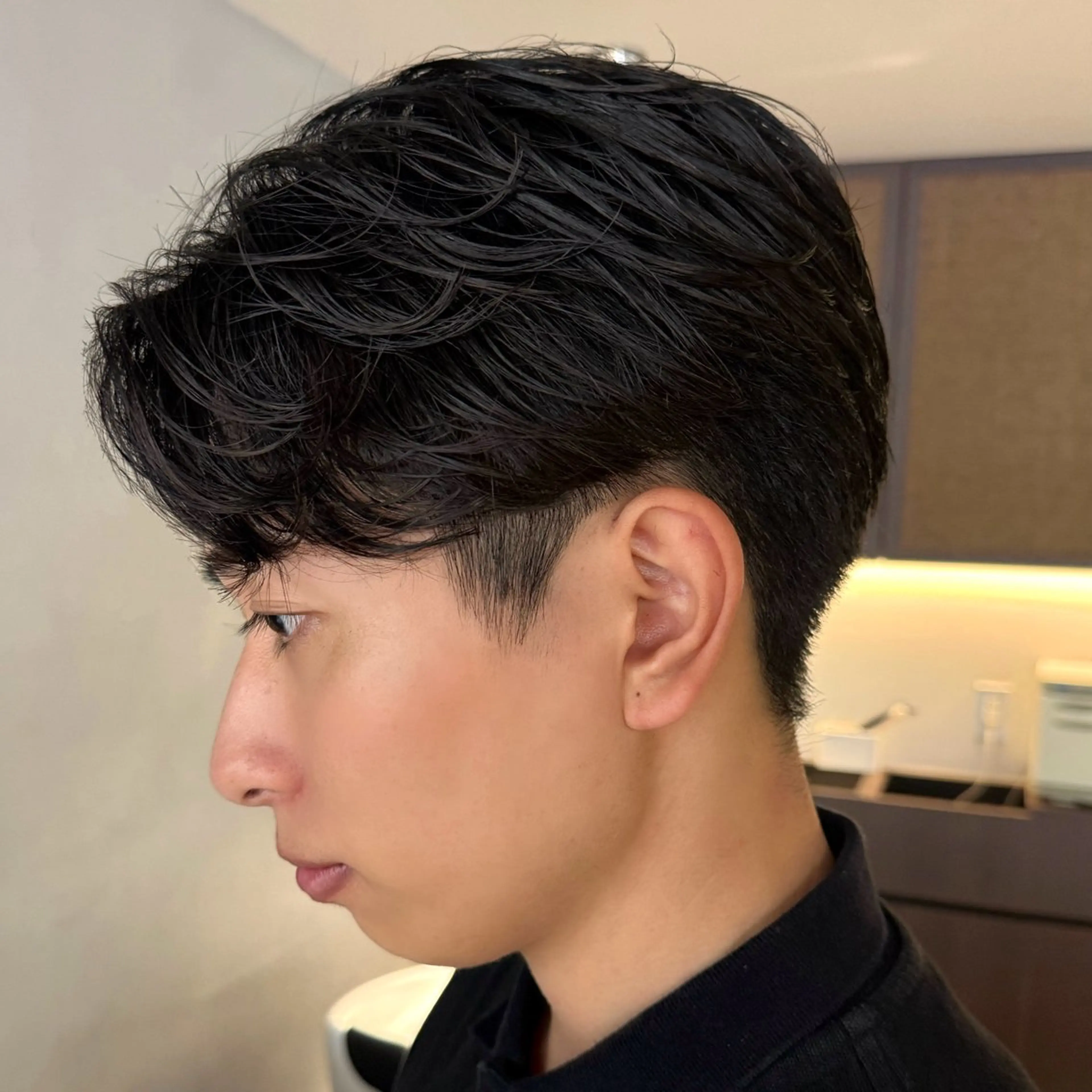 パーマ メンズ カット パーマ トリートメント Hiroki/韓国 センターパートのヘアスタイル