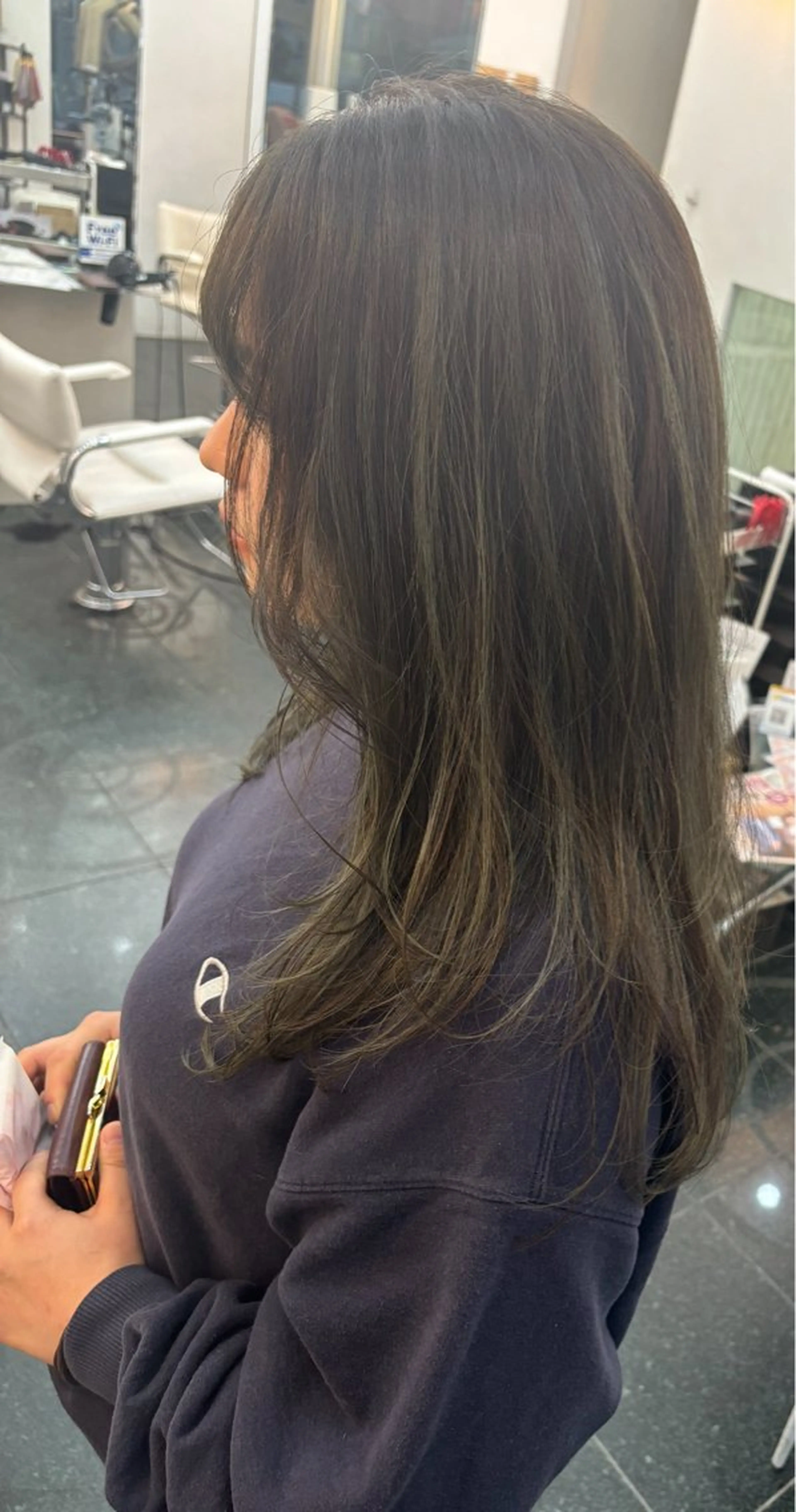 セミロング カラー ベージュカラー 透明感カラー グレージュ ハイライトカラー オリーブベージュ ヘアカラー 🎀透明感×ちゅるん ピンク🎀ゆきののヘアスタイル