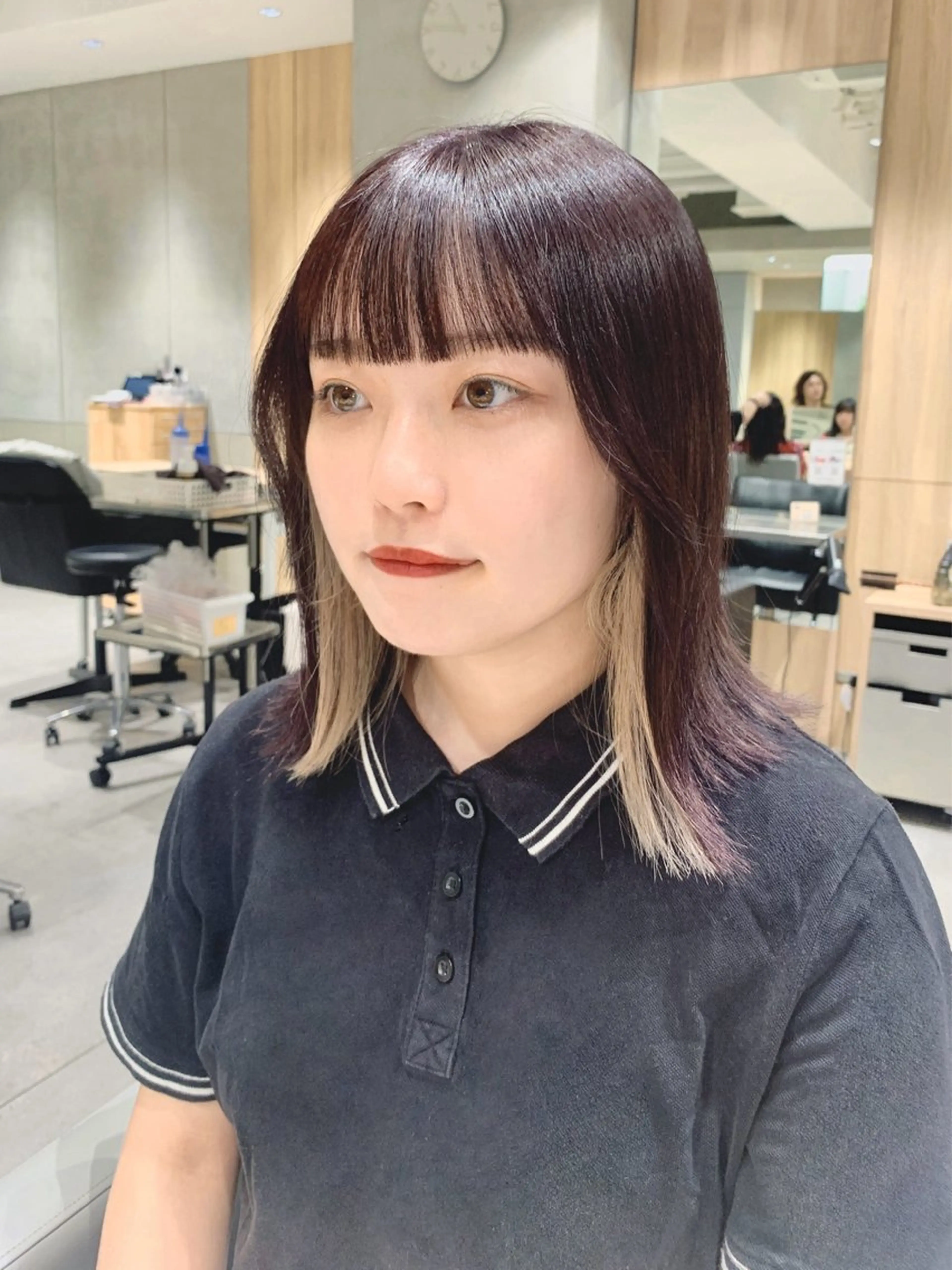 ミディアム カラー ツチド ハナのヘアスタイル