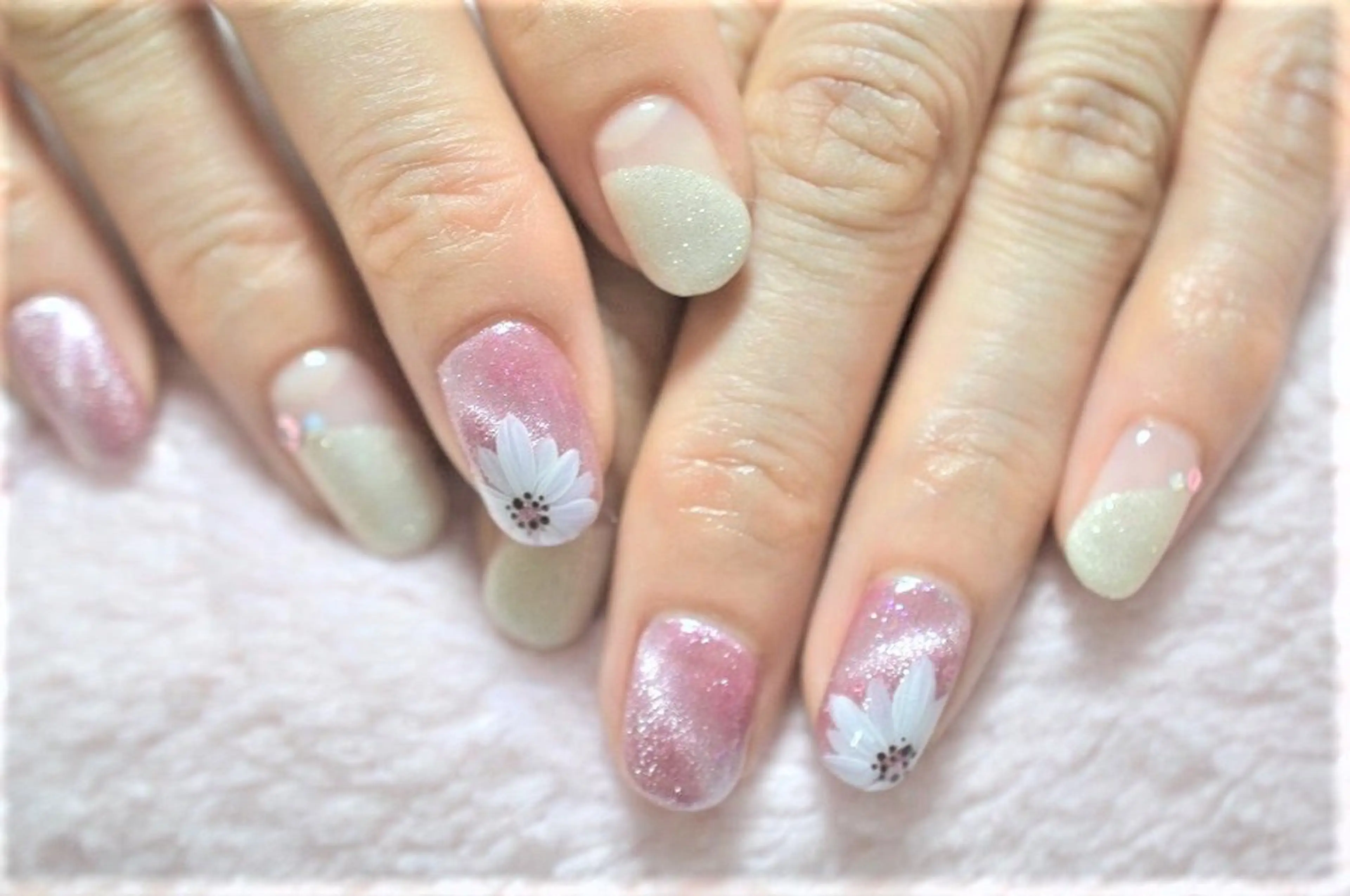 ネイル ドット ジェルネイル オフィスネイル パラジェル ハンドネイル nail Haniel所属・半蔵門サロンハニエル 魅神 ちよのネイルデザイン
