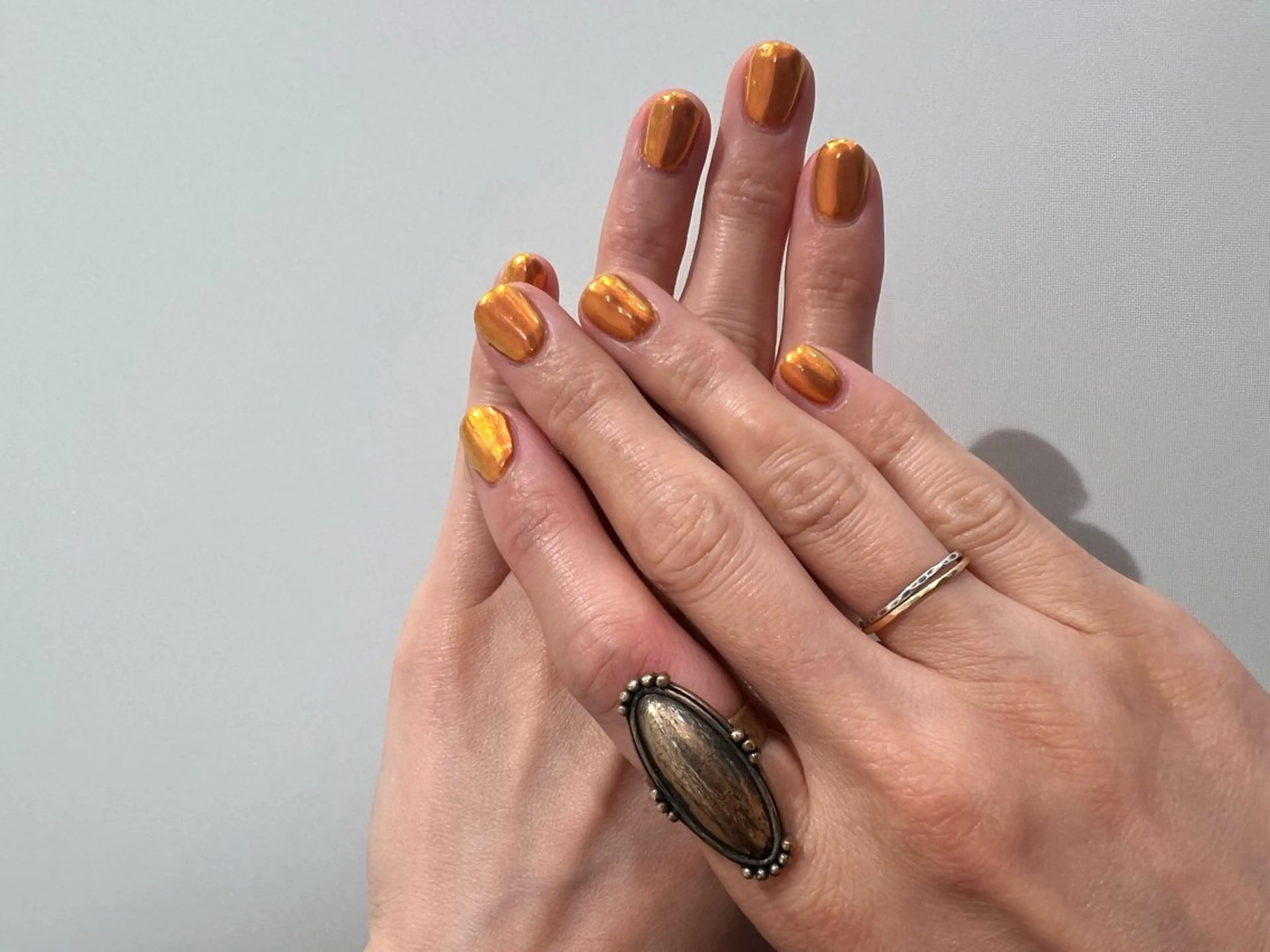 ネイル ミラーネイル 若狭 早希のネイルデザイン