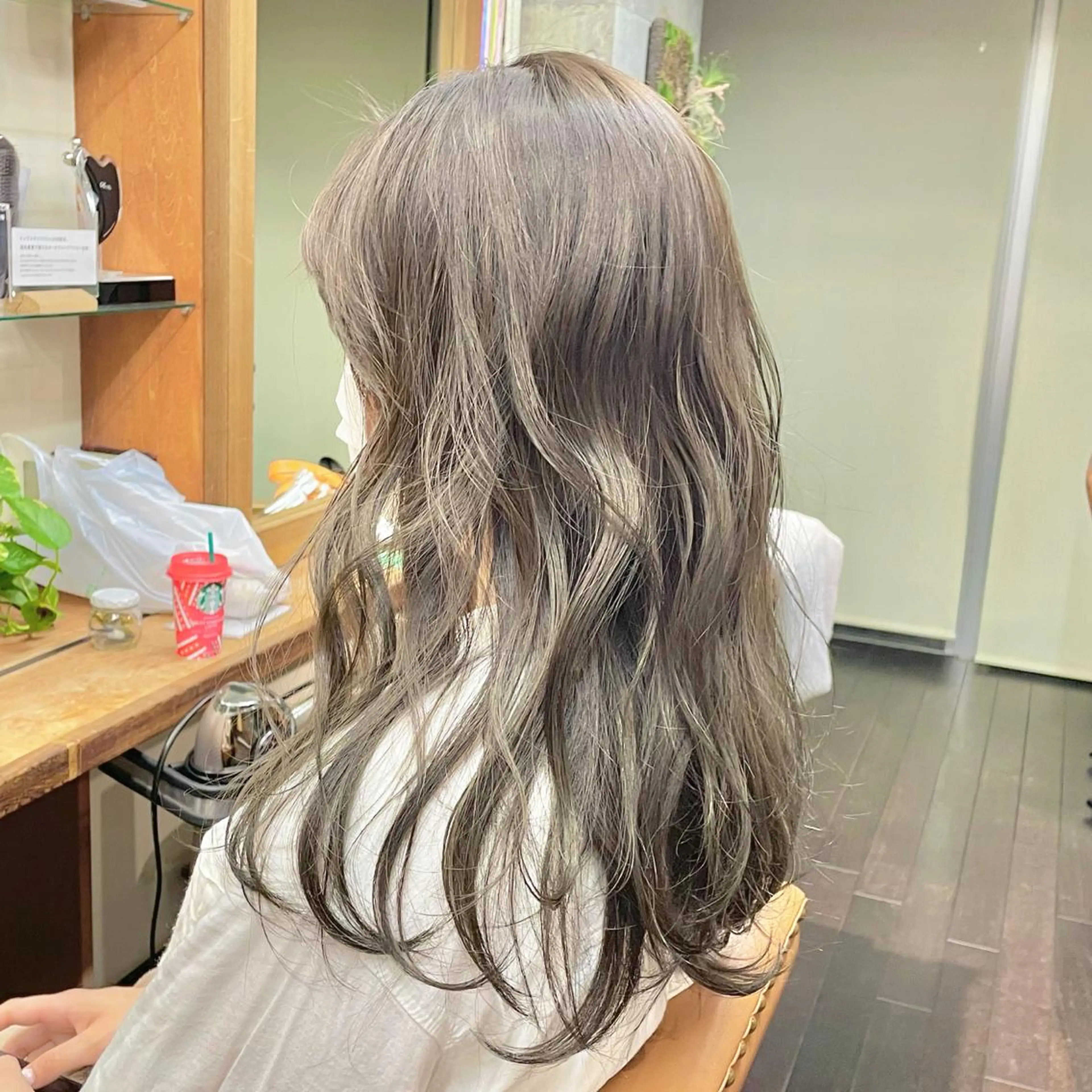 カラー グレージュ オリーブグレージュ オリーブグレー 🫧BUBBLES 新所沢　かとうゆきのヘアスタイル