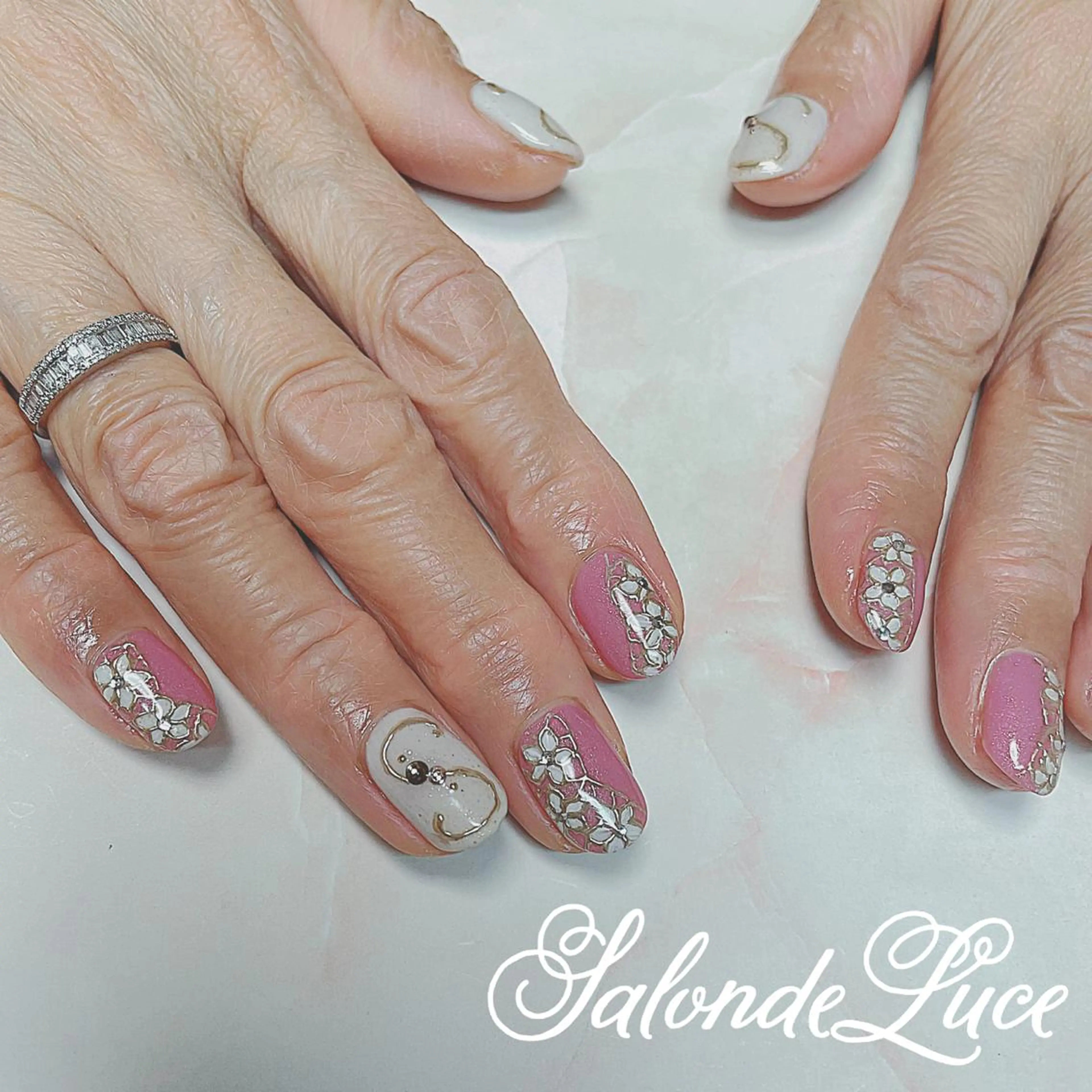 ネイル ミラーネイル ハンドネイル Salon de Luceのネイルデザイン