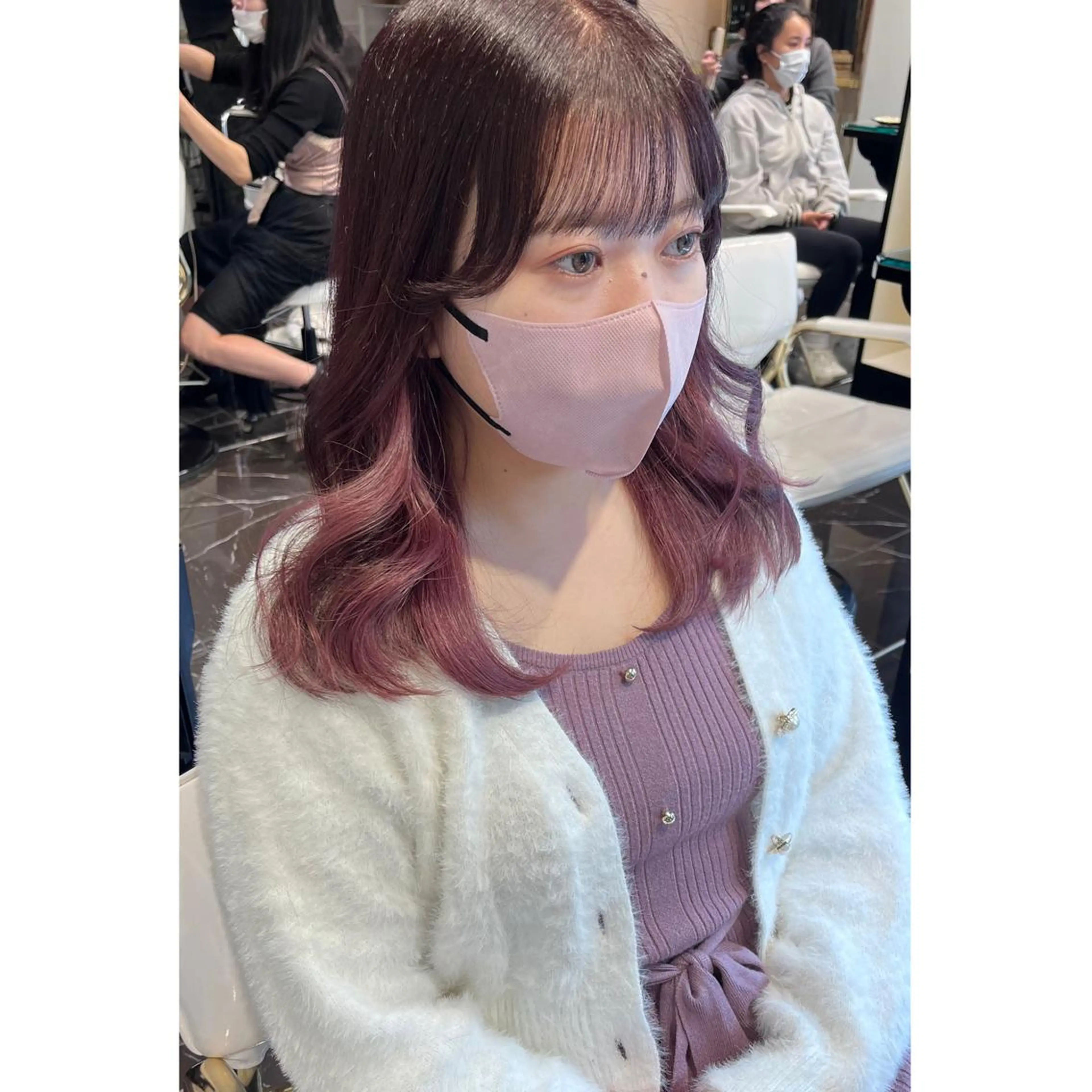 セミロング カラー ブリーチ ヘアカラー LOTTA CUCCI所属・miyu /トレンド カラー×艶髪のヘアスタイル