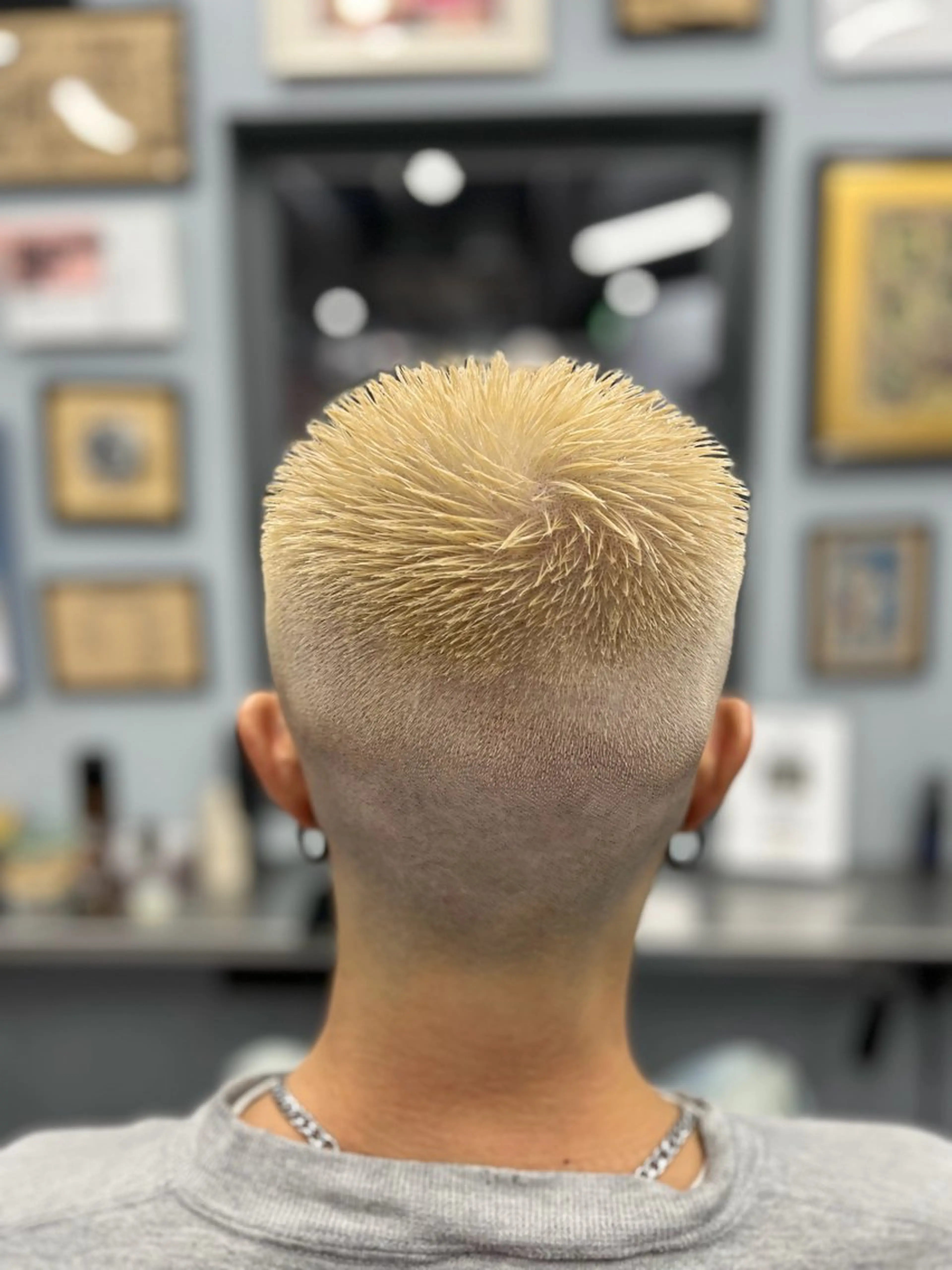 ショート カラー メンズ カット ヘアカラー icon Blue所属・池袋メンズパーマ フェード純平のヘアスタイル