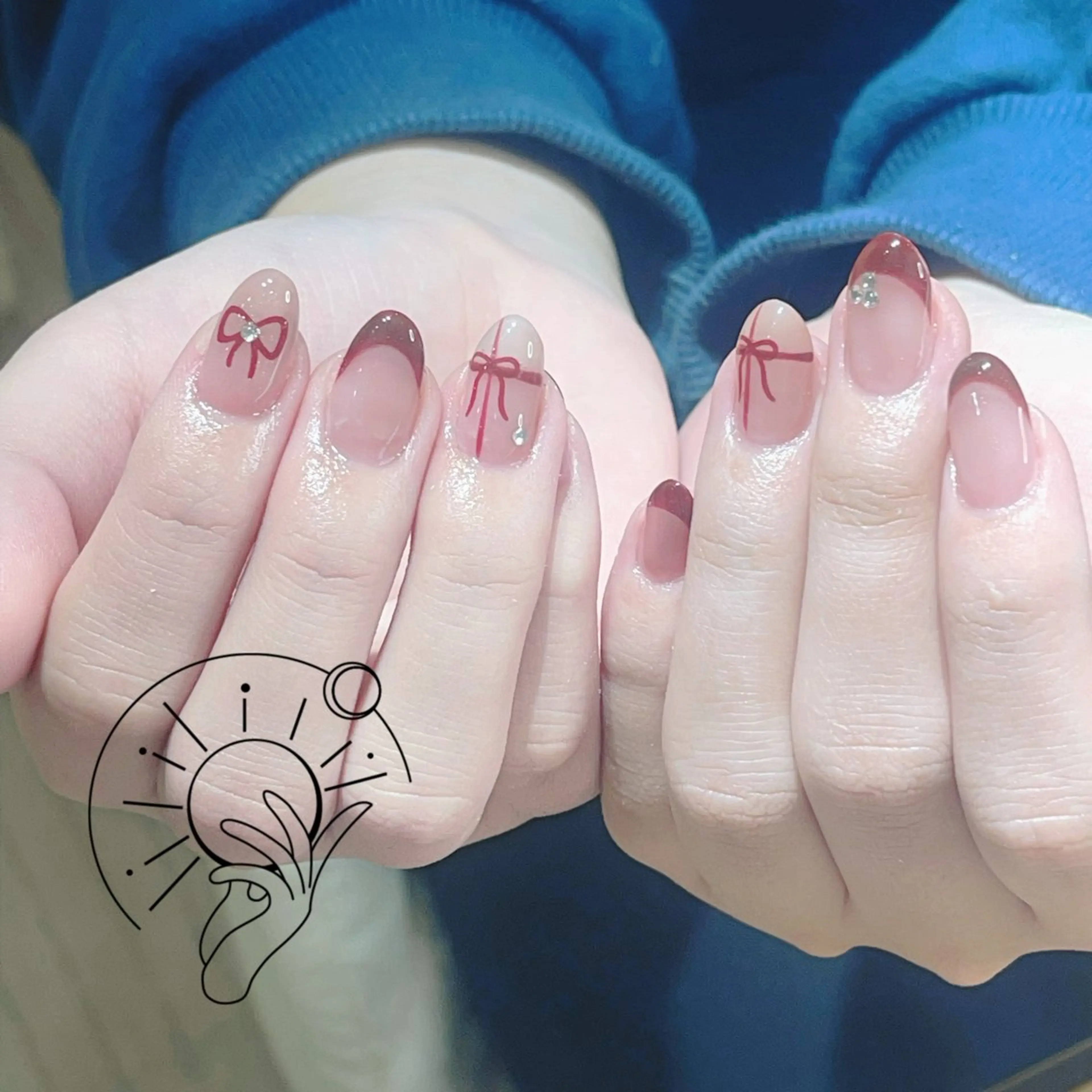 ネイル フレンチネイル ジェルネイル 韓国ネイル マグネットネイル マグネットフレンチ Sun Nail 池袋のエステ・リラクイメージ