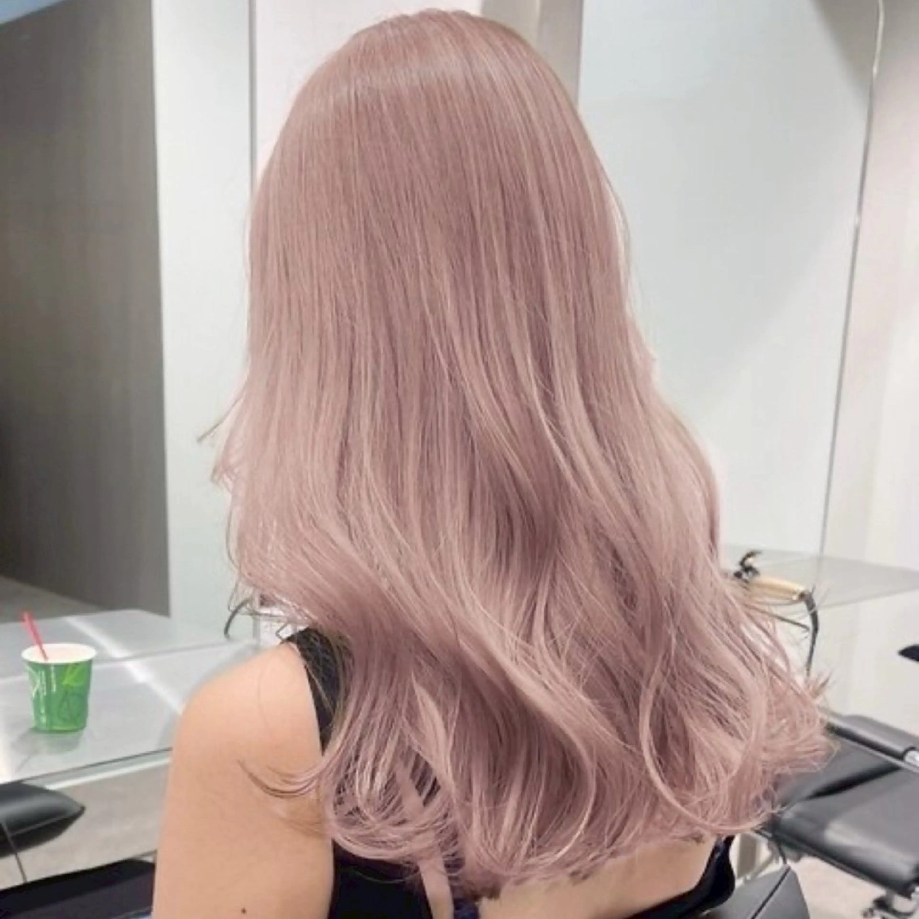 ロング カラー ピンクカラー ヘアカラー tsubasa🪽 ／ブリーチカラーのヘアスタイル