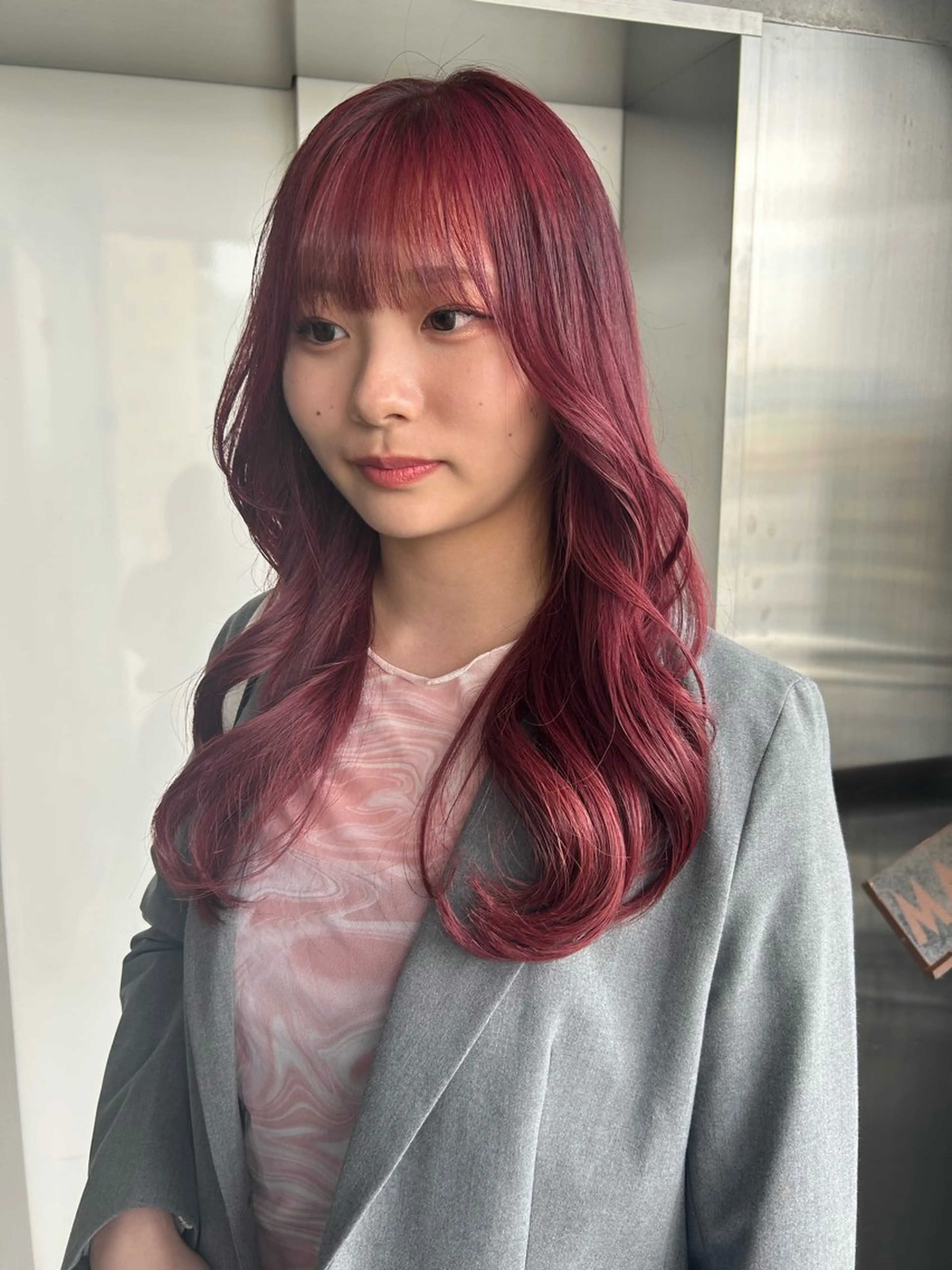ロング カラー ブリーチ ヘアカラー トリートメント 滝本 和叶のヘアスタイル