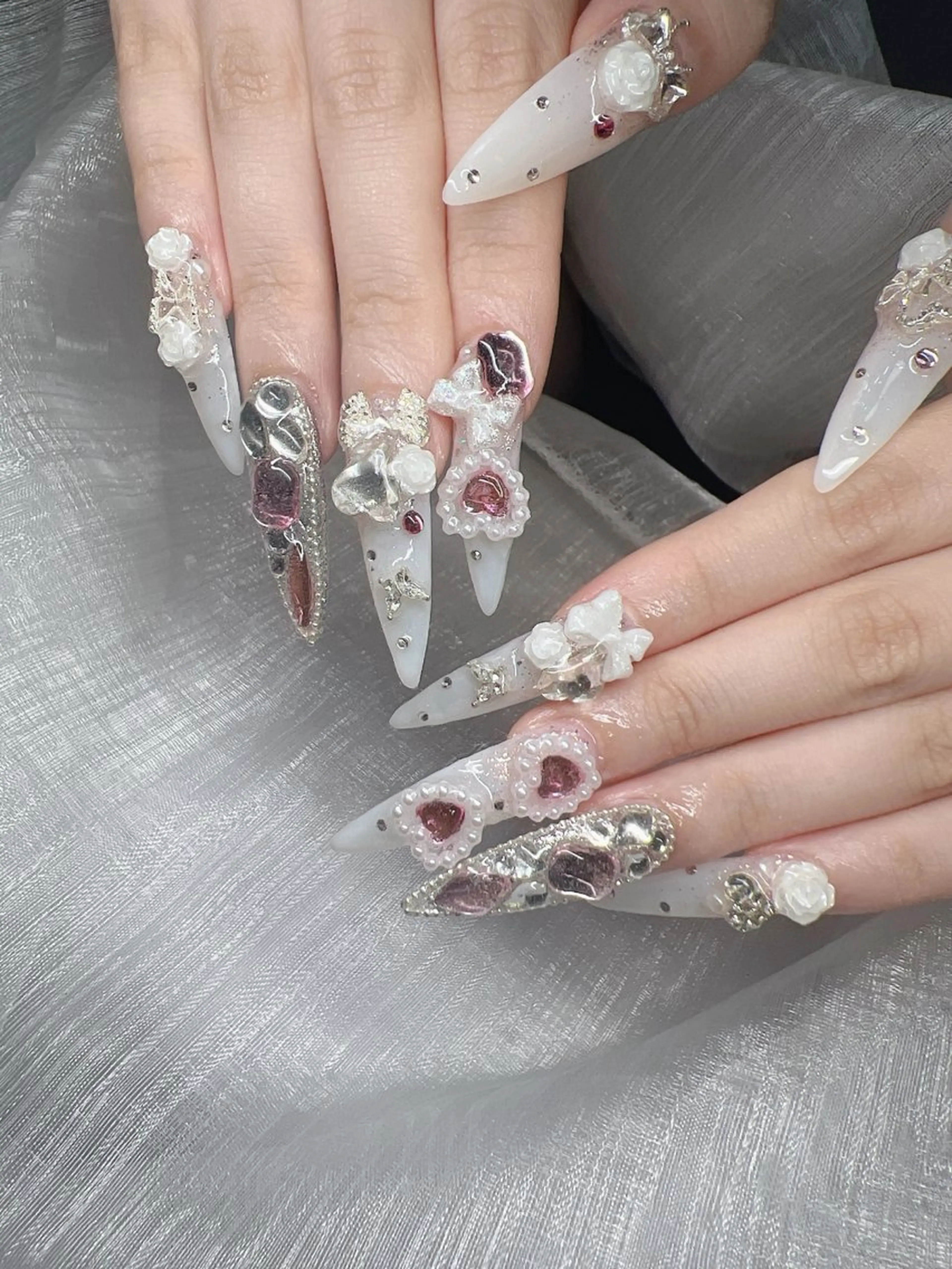 ネイル 長さ出し グラデーション 卒業式 キラキラネイル マグネットネイル ハンドネイル Lee Nailsのネイルデザイン