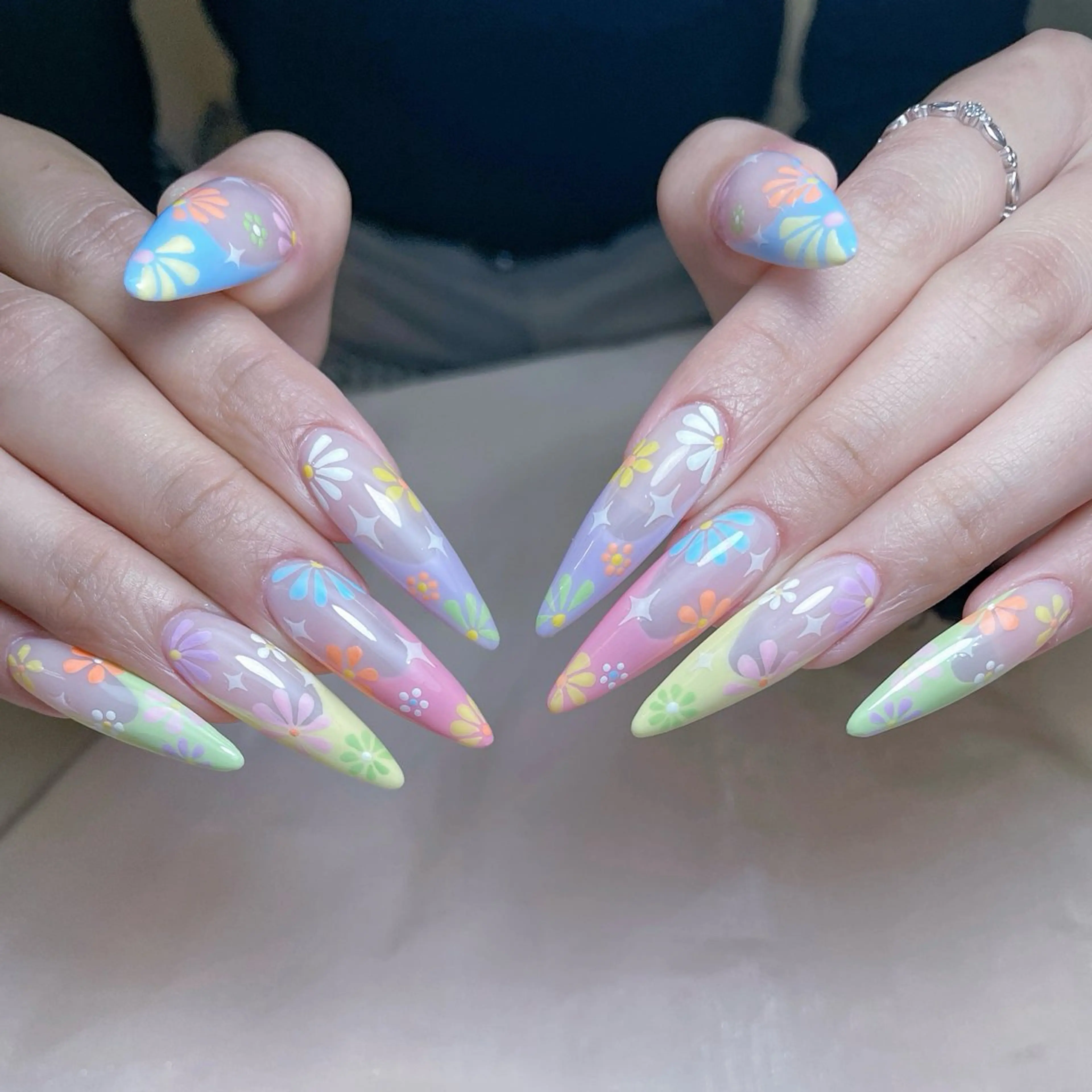ネイル アートネイル チークネイル クリアネイル ガーリー キラキラネイル ハンドネイル NailPrincess所属・princess スカルプ専門店のネイルデザイン