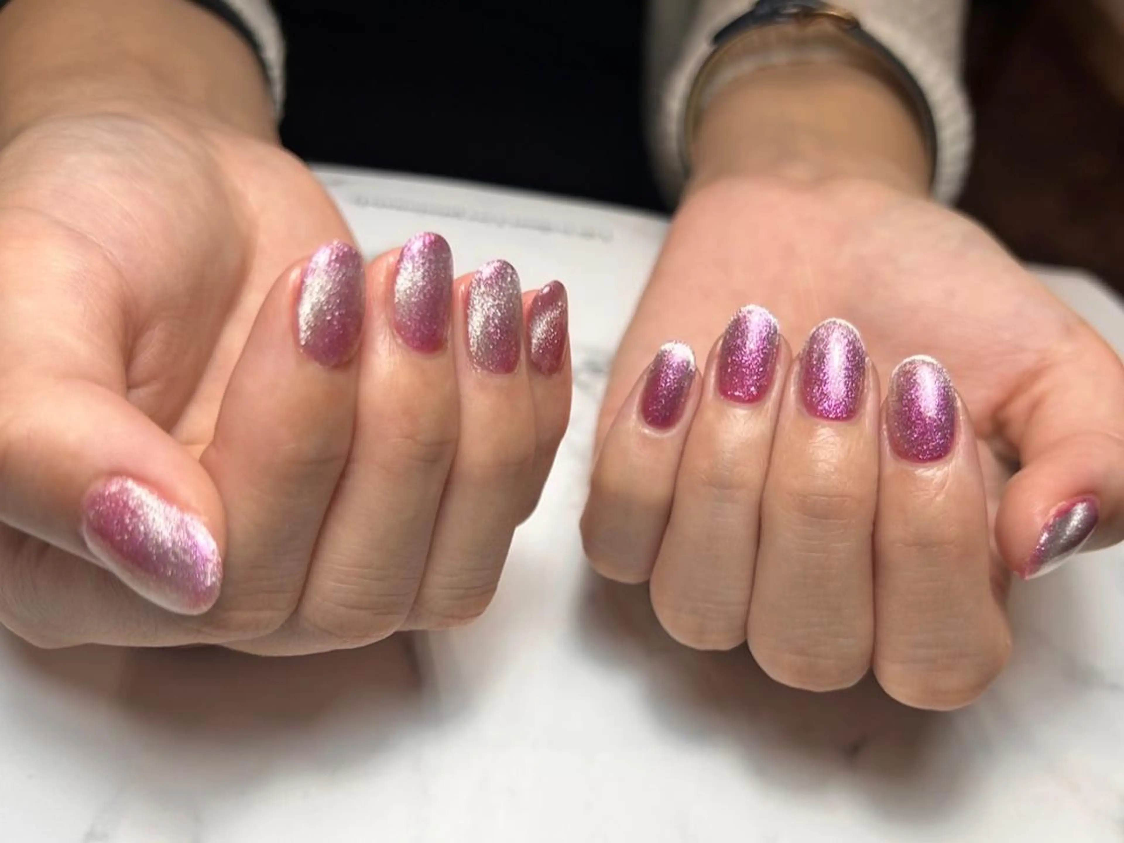 ネイル アートネイル フレンチネイル ガラスフレンチ ゴールド ホログラムネイル Nailist Honamiのネイルデザイン