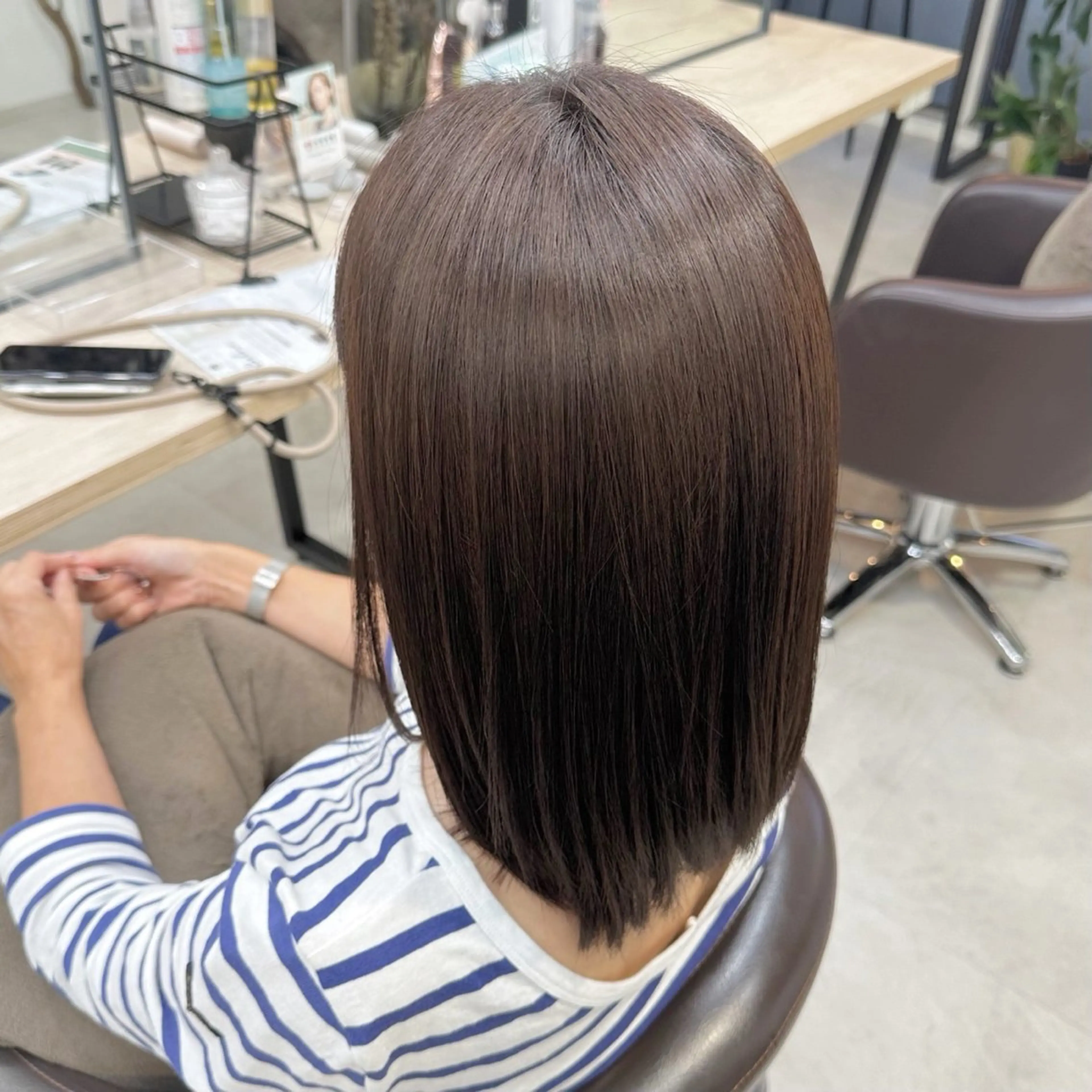 ミディアム カット ピンク・ラベンダー 艶カラー🍁かえでのヘアスタイル