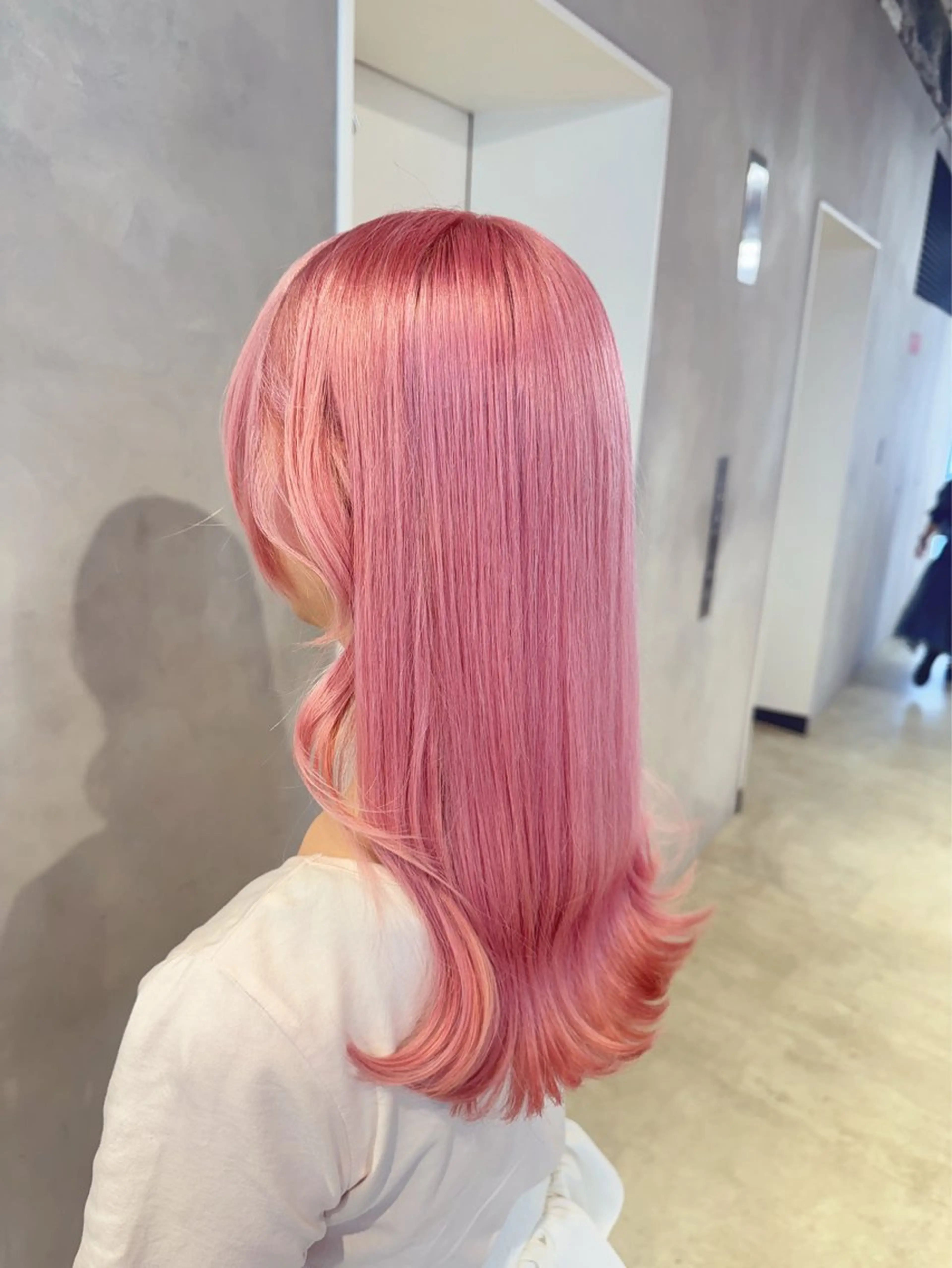 カラー ピンクカラー ホワイトピンク 透明感カラー✨艶髪 制作🌱山根あゆみのヘアスタイル