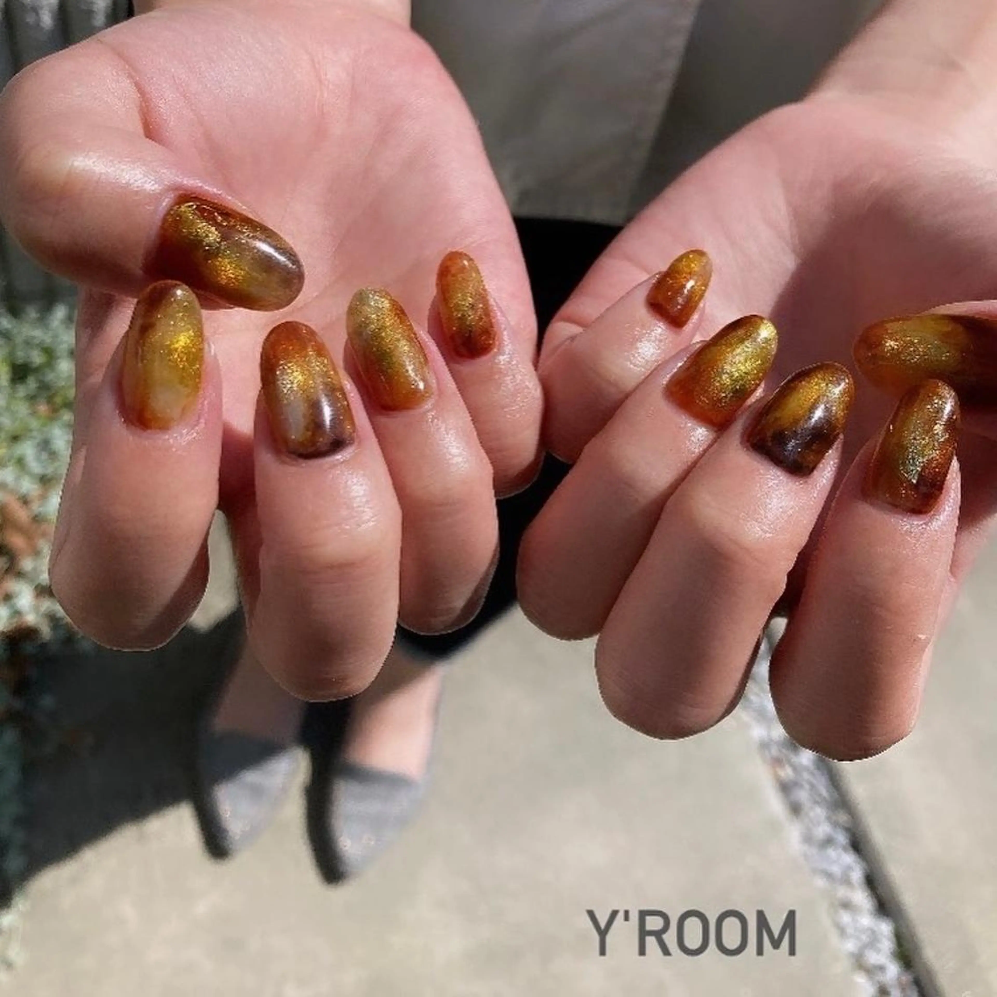 ネイル オーロラネイル べっ甲ネイル フラッシュネイル フットネイル ジェルネイル YUKA （ネイリスト）のネイルデザイン