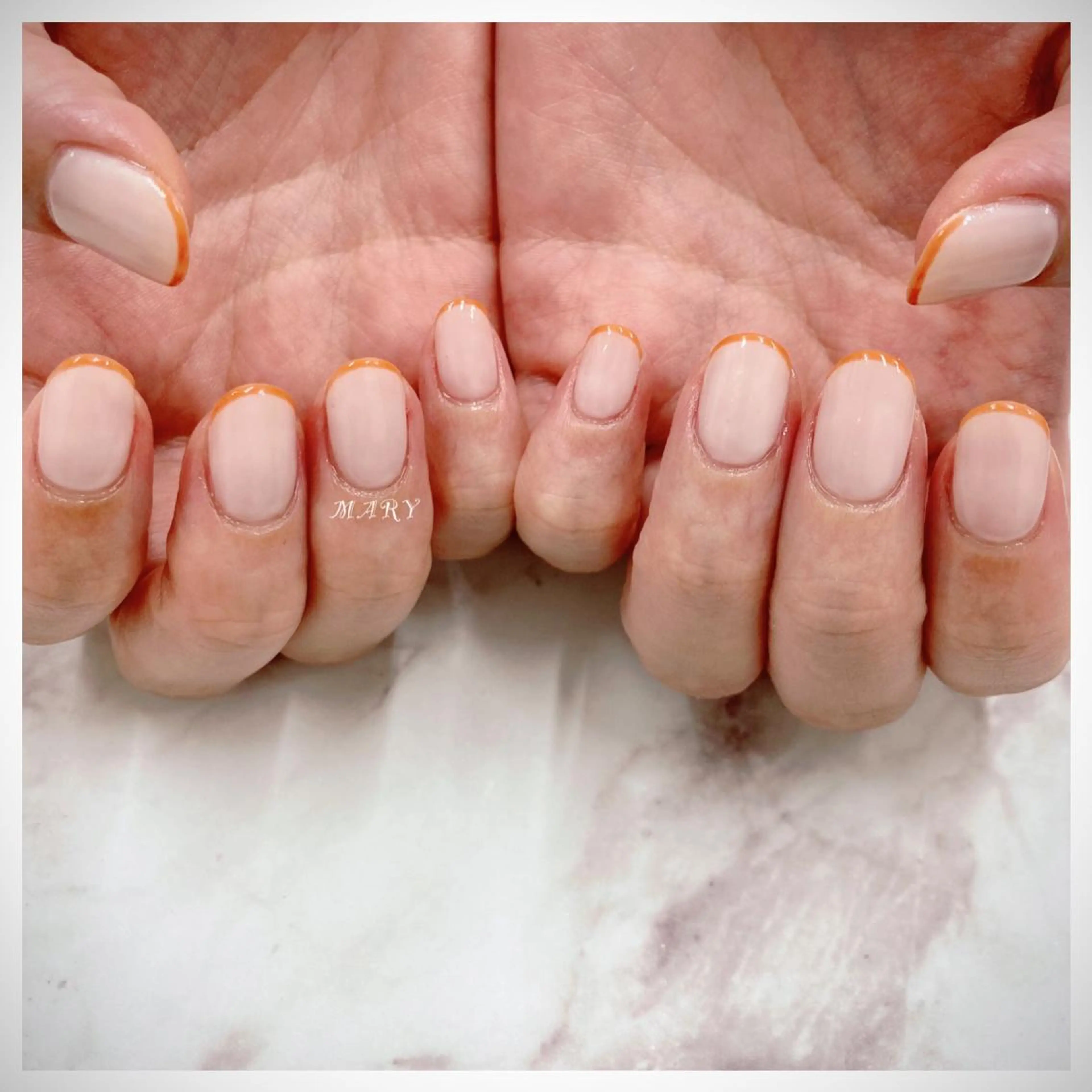 ネイル フレンチネイル ニュアンスネイル ワンカラーネイル オレンジ ホワイト ハンドネイル Mary nail所属・Mary nail .narumiのネイルデザイン