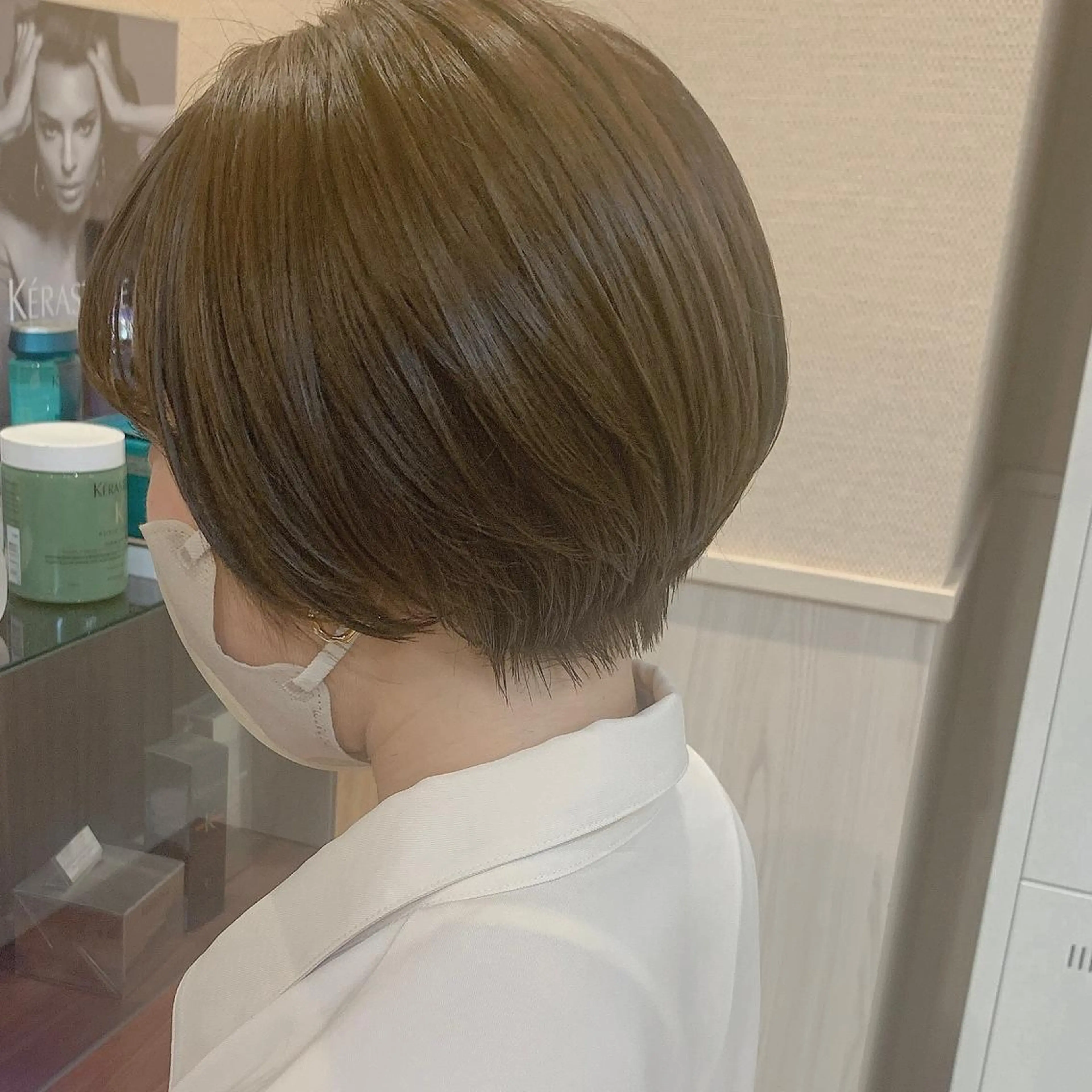 ショート カラー ハンサムショート 透明感カラー グレージュ ショートヘア カット ヘアカラー NUMBER_ ユイナのヘアスタイル