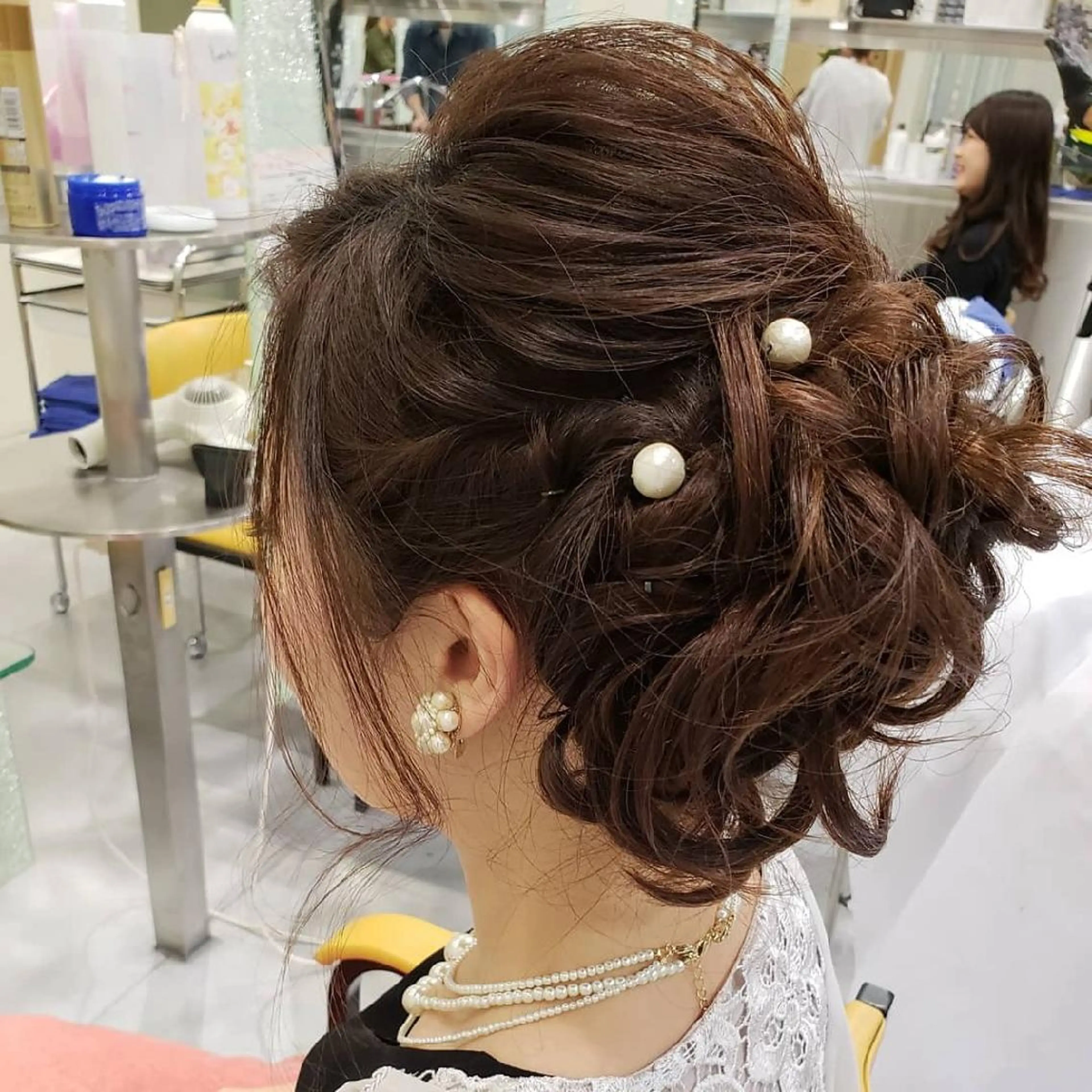 ヘアアレンジ EMANON名古屋所属・美谷添（ミヤゾエ） まどか大人ヘアサロンのヘアスタイル