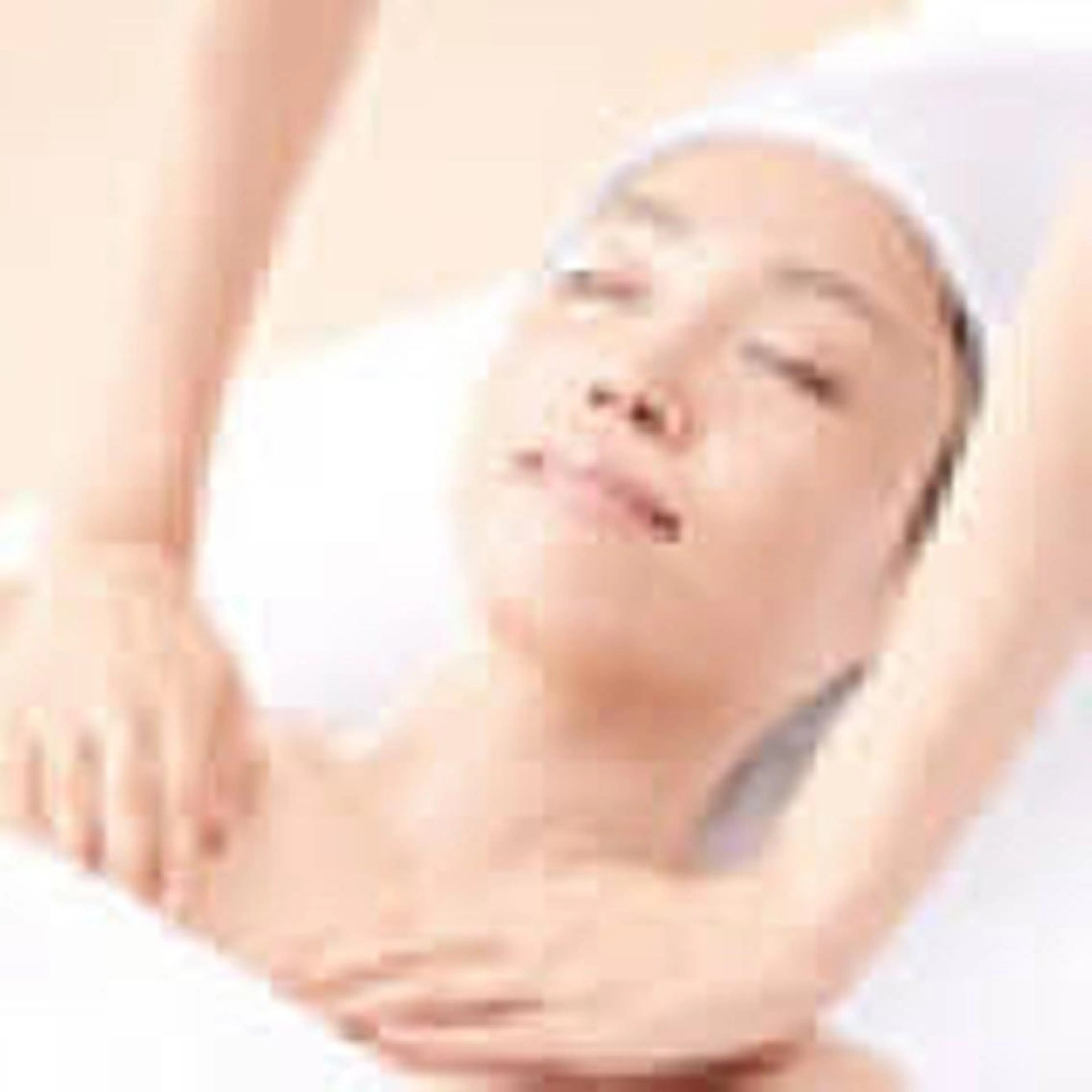 むくみが気になる方にオススメ✨エステでむくみスッキリ小顔に💆‍♀️の写真