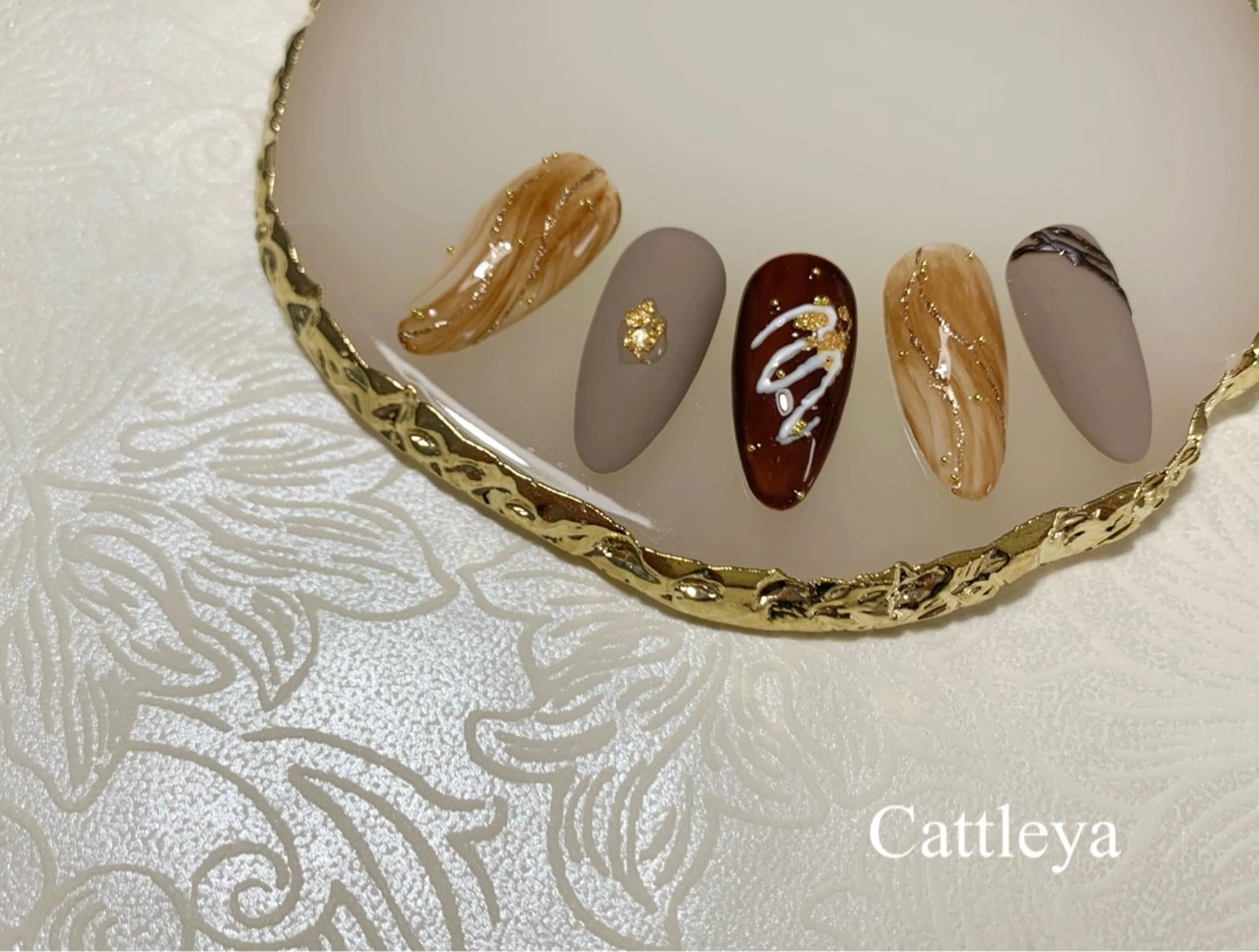 ネイル ニュアンスネイル バレンタイン ハンドネイル Cattleya カトレアのネイルデザイン