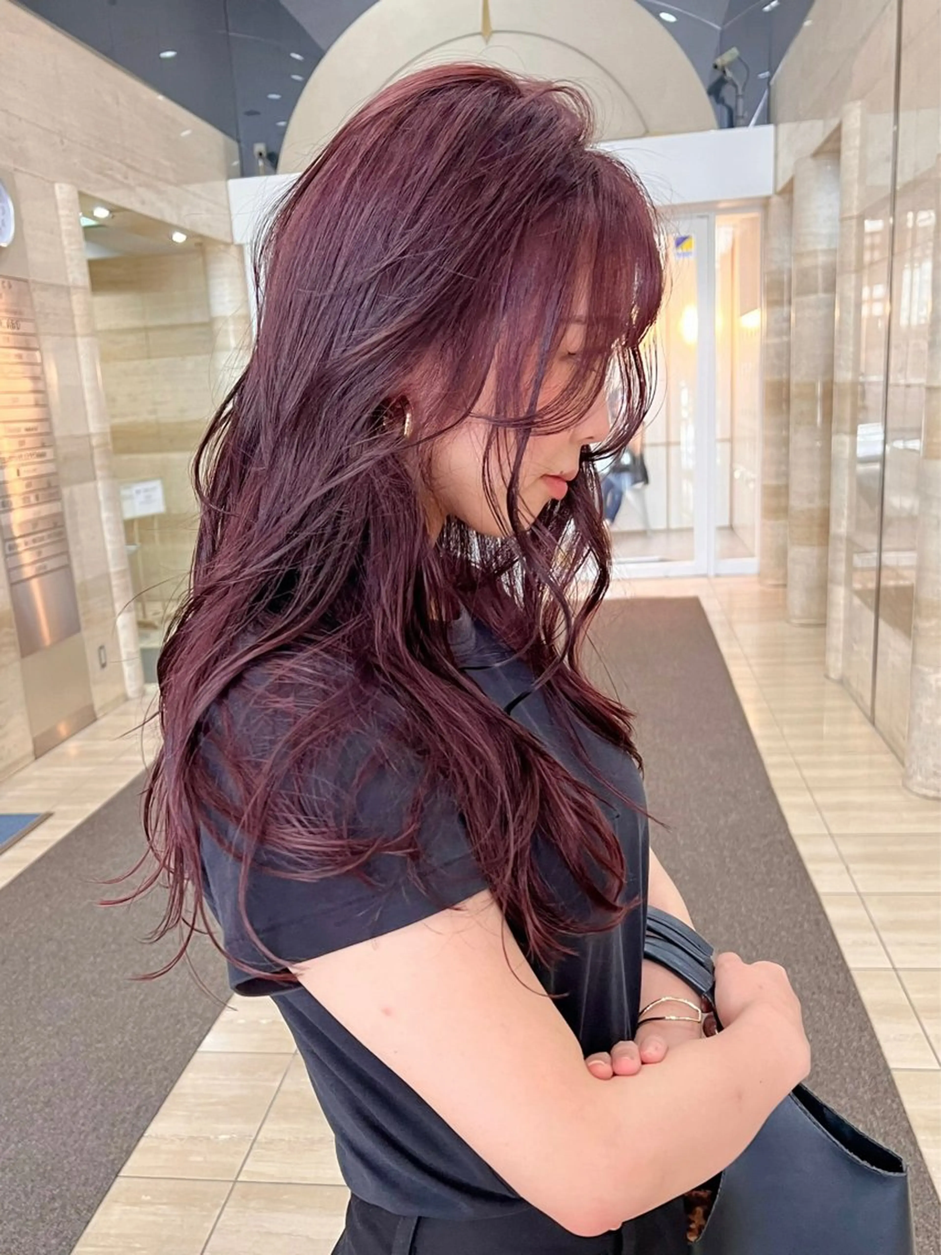 ロング カラー レイヤーカット Via officialのヘアスタイル