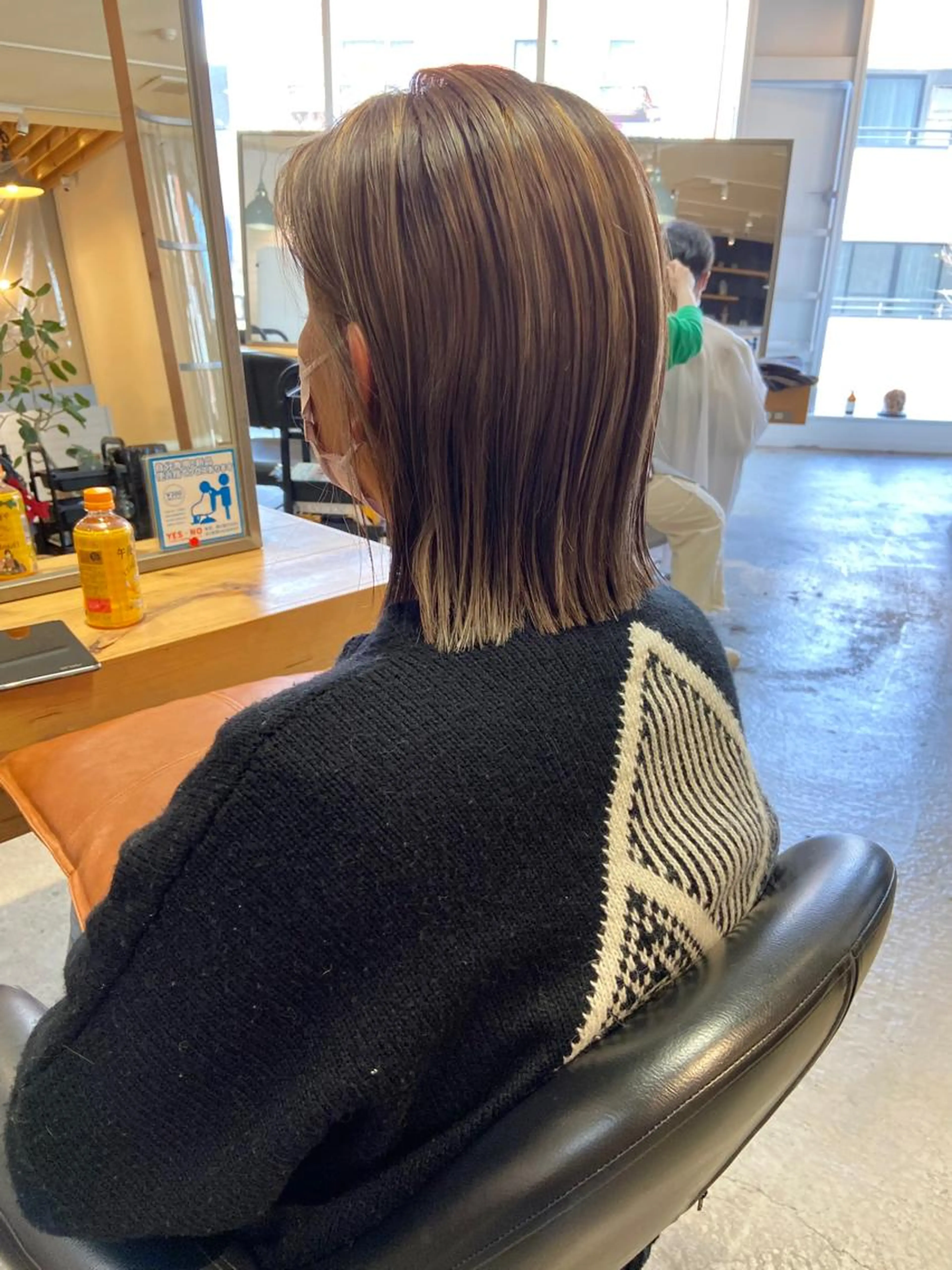 カット+ハイライト+オンカラー🩷の写真