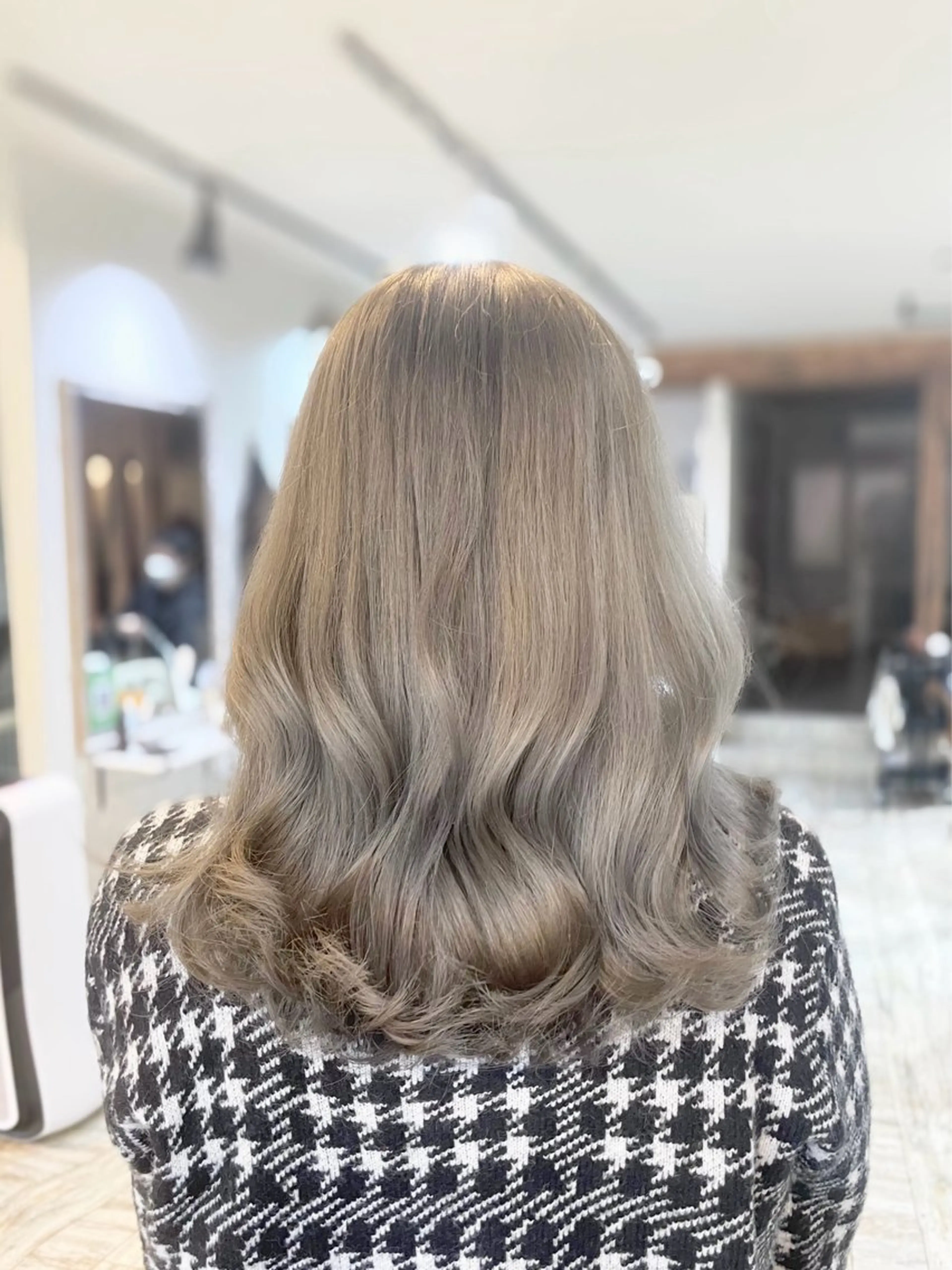 セミロング カラー グレージュ カット ヘアカラー トリートメント motel所属・モデルや芸能人も通う ✨マンツーマンサロンのヘアスタイル