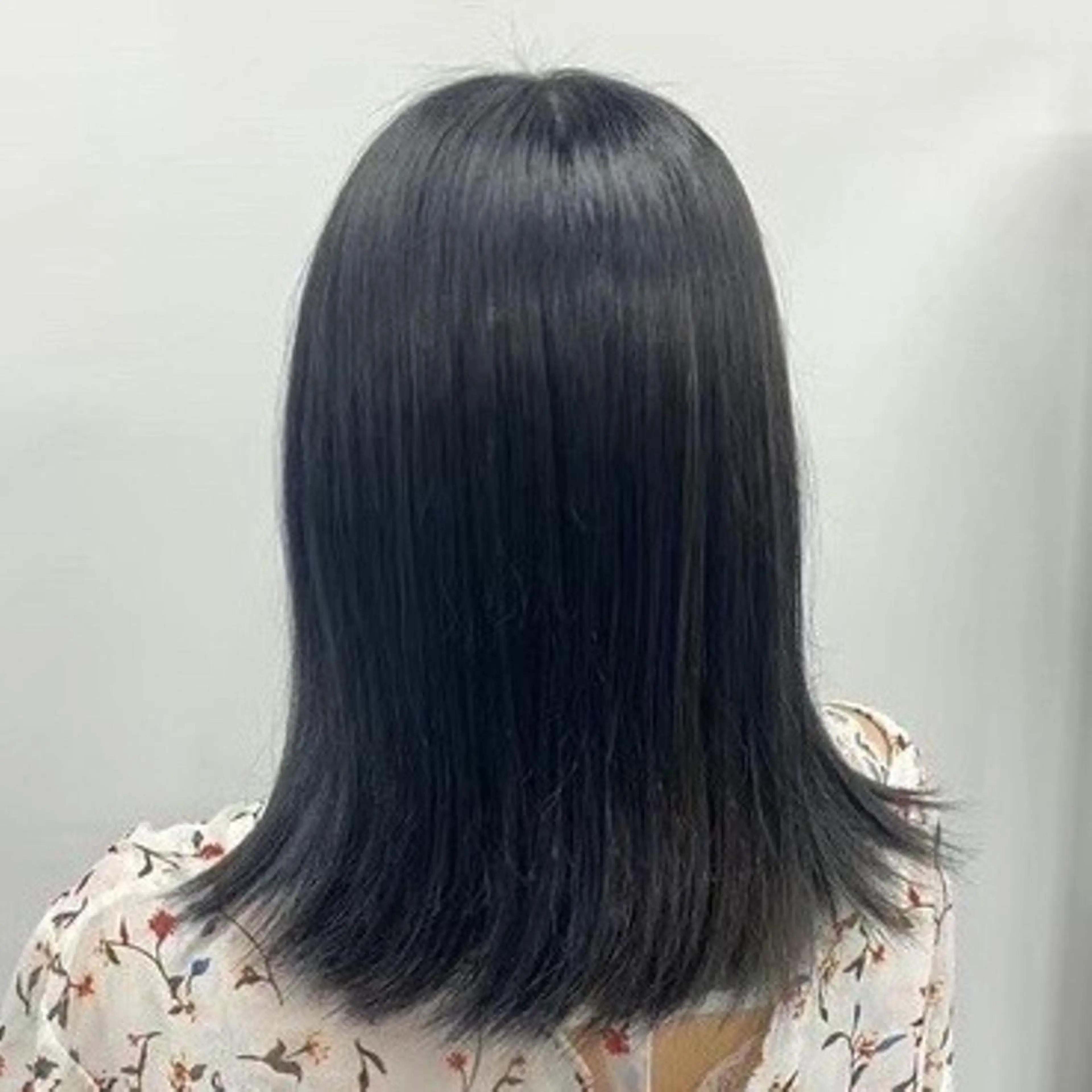 ミディアム ❤️赤み消し 上品カラー❤️のヘアスタイル