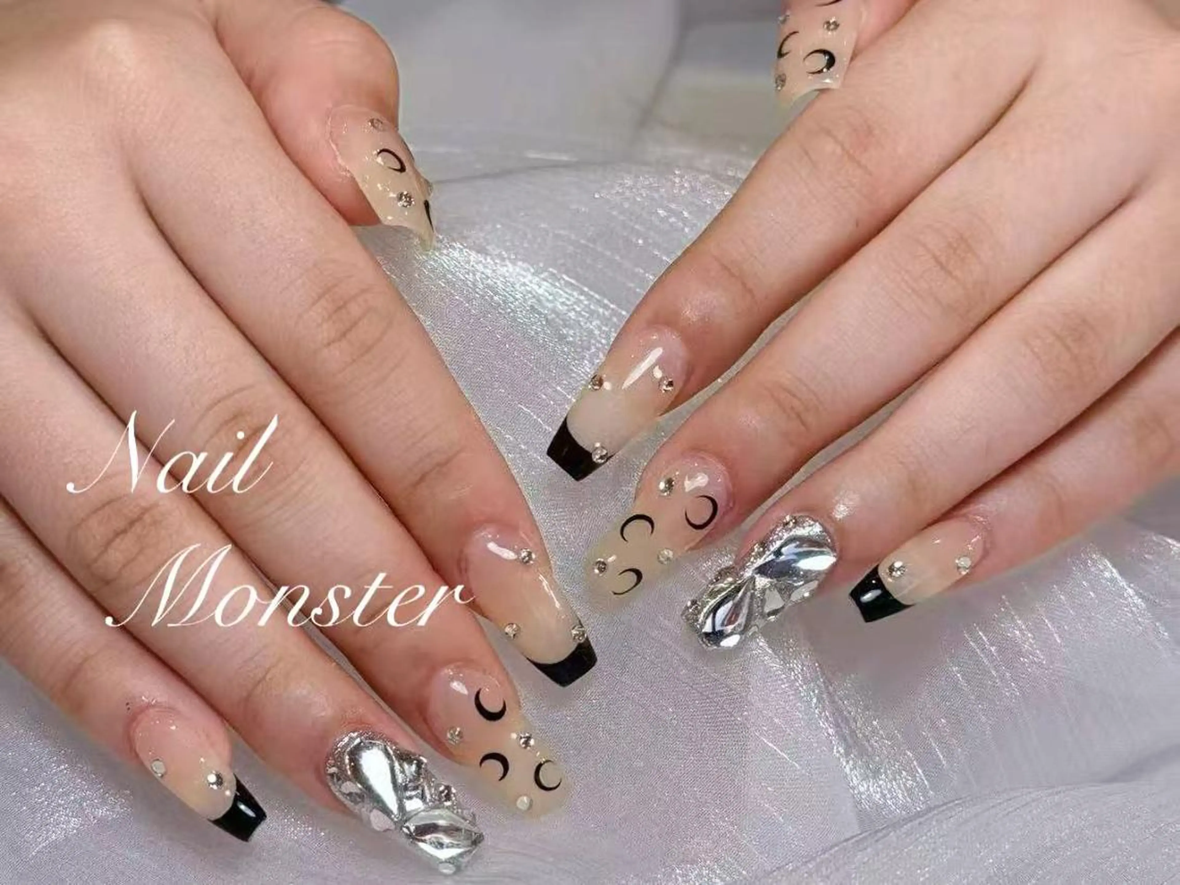 ネイル ハンドネイル NAIL MONSTERのネイルデザイン