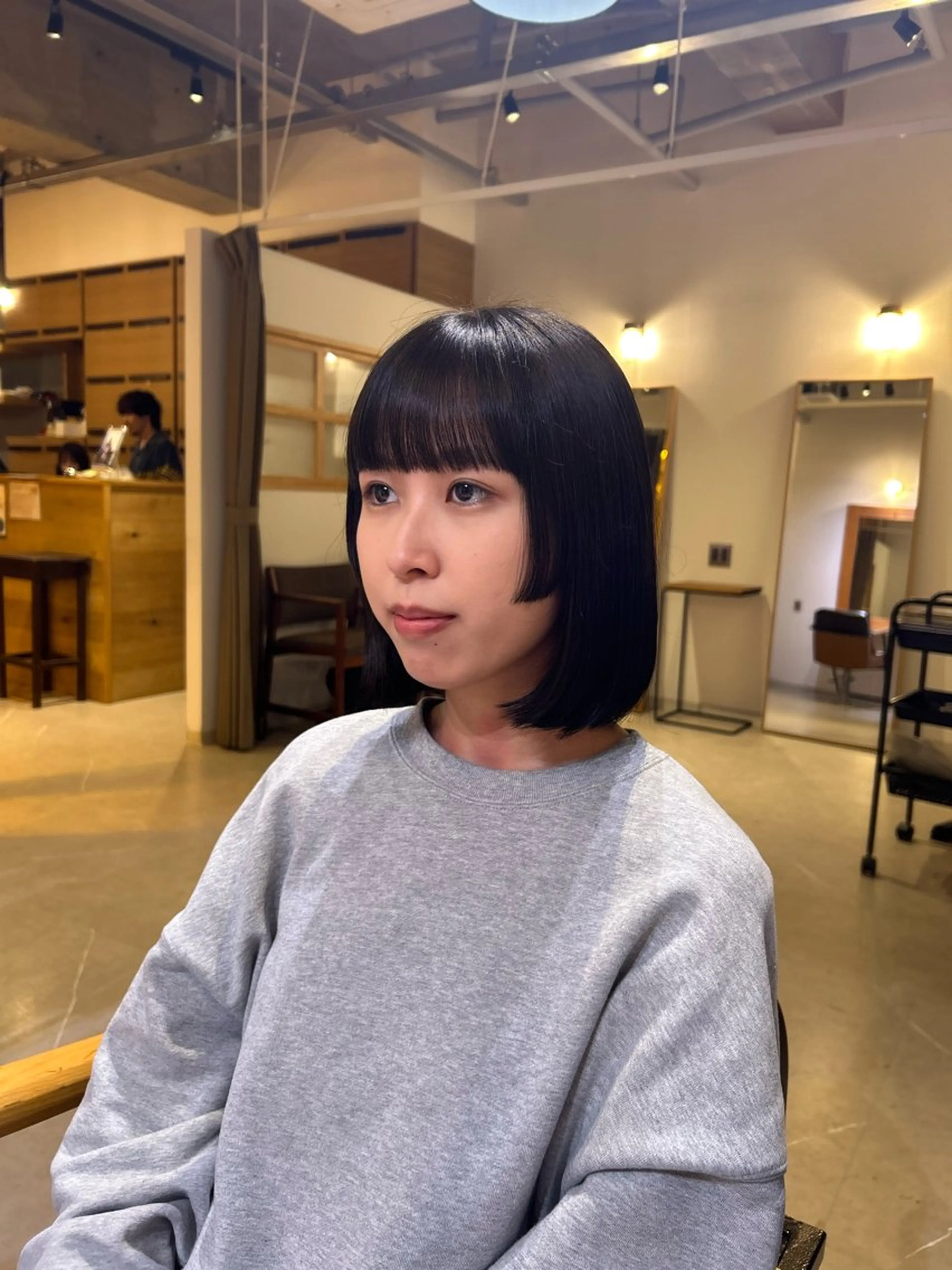 ショート カラー 透明感カラー 顔周りカット yoro /ミホのヘアスタイル