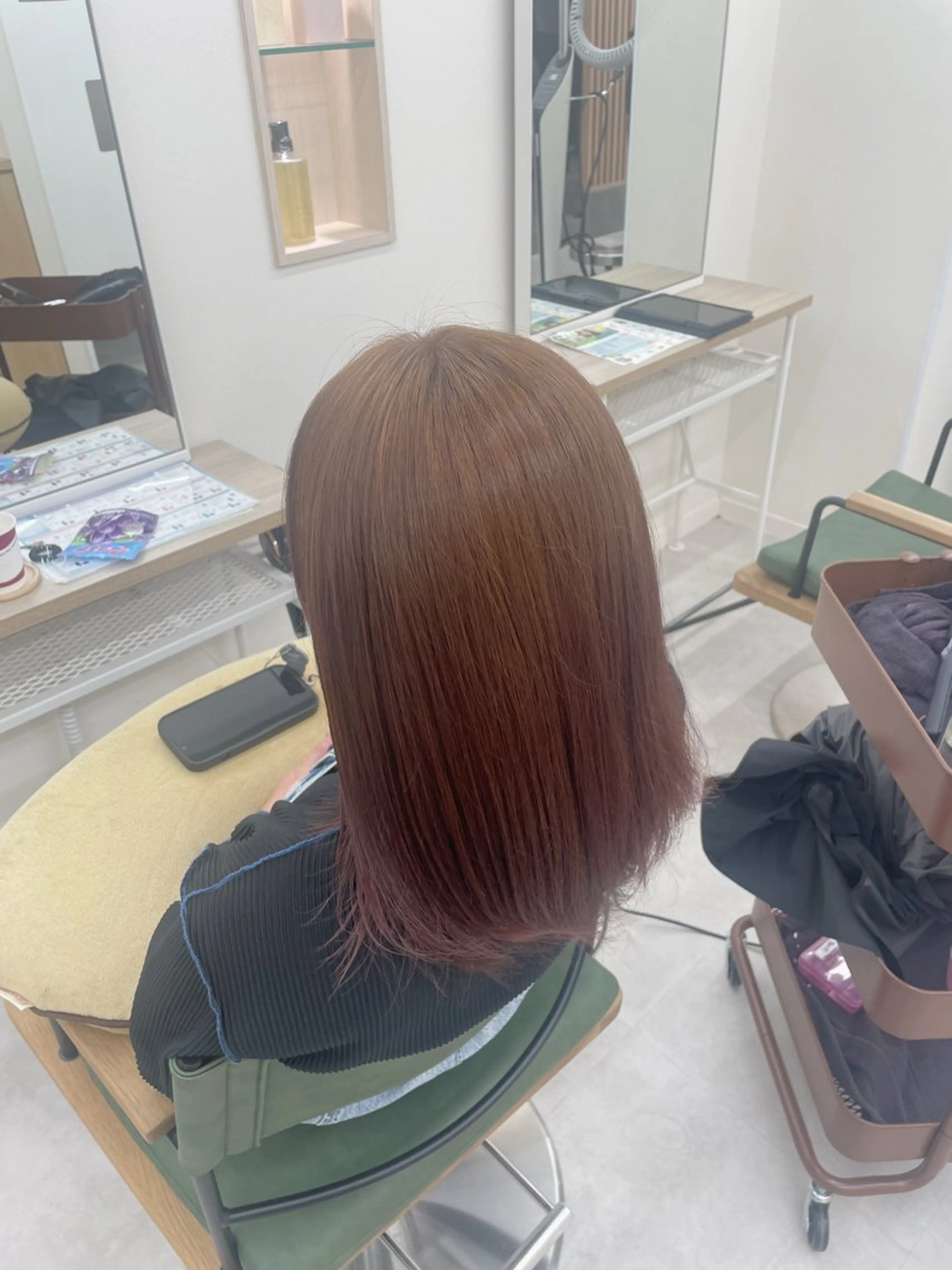 セミロング カラー ヘアカラー トリートメント NaVIユウジ ブリーチカラーのヘアスタイル