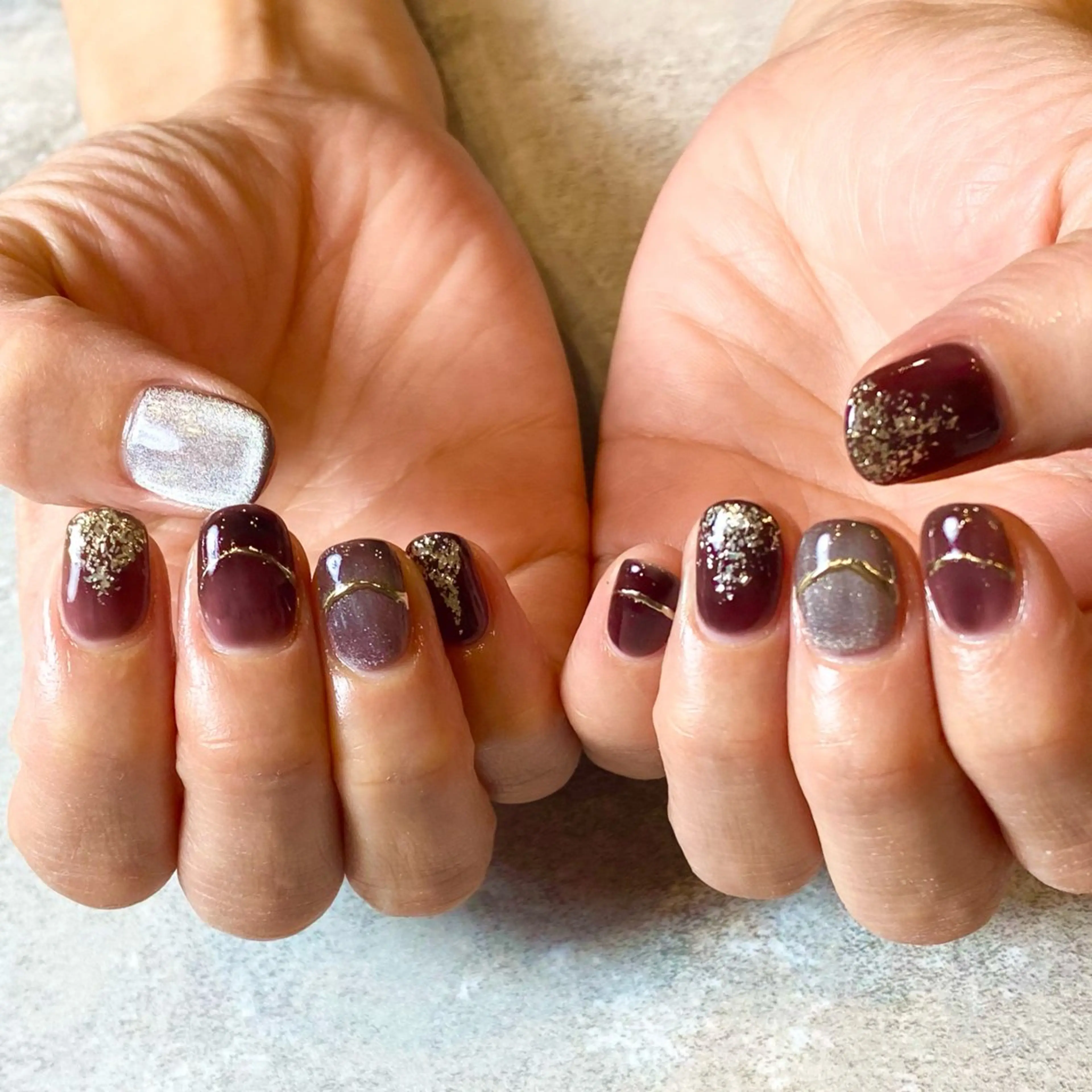 ネイル ブラウン ゴールド マグネットネイル ハンドネイル Narumi nailのネイルデザイン