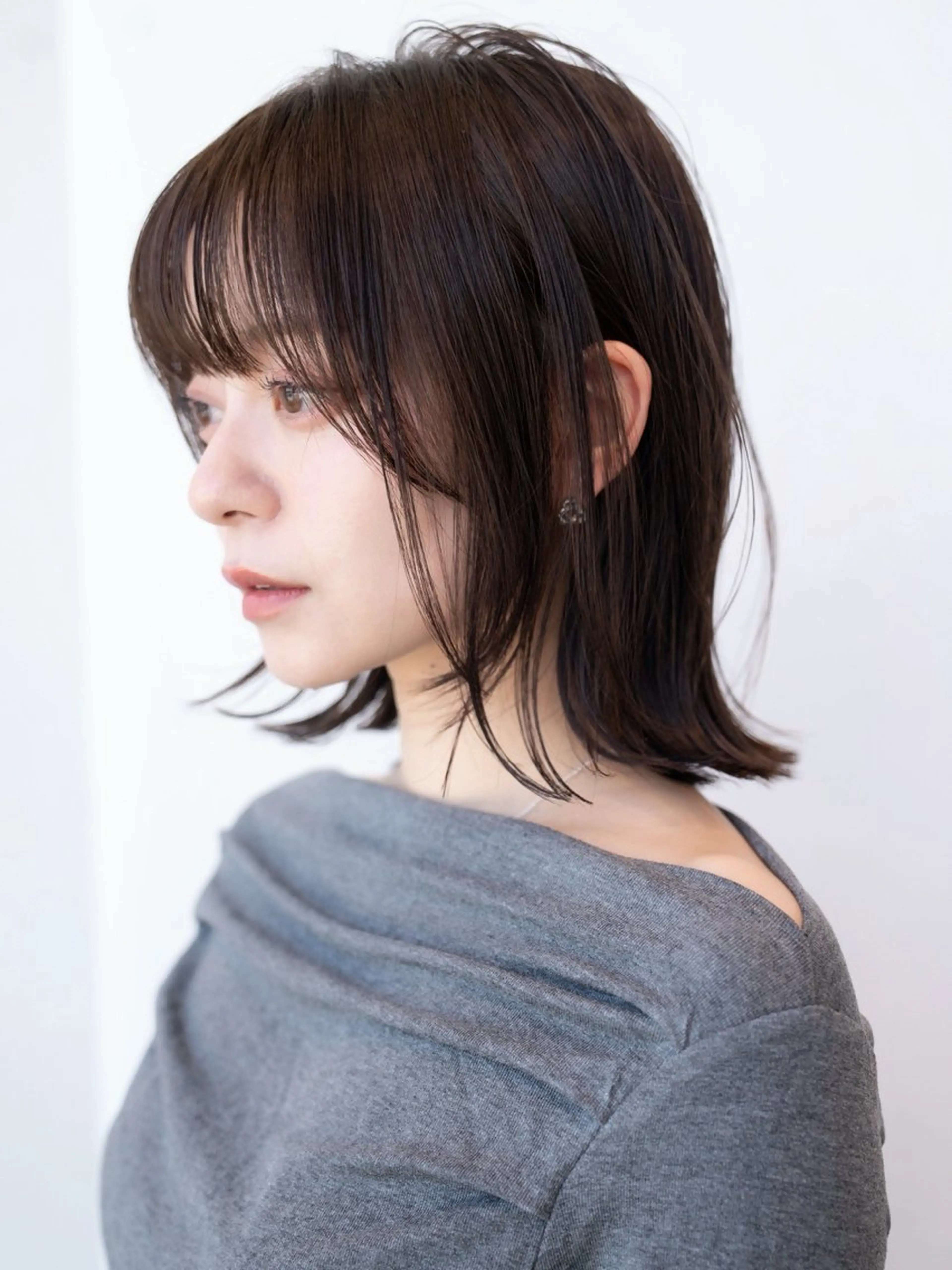ミディアム 切りっぱなしボブ ボブレイヤー ボブ レイヤーカット カット ヘアカラー トリートメント フルノコウキ/新宿/ レイヤーボブ/韓国風のヘアスタイル