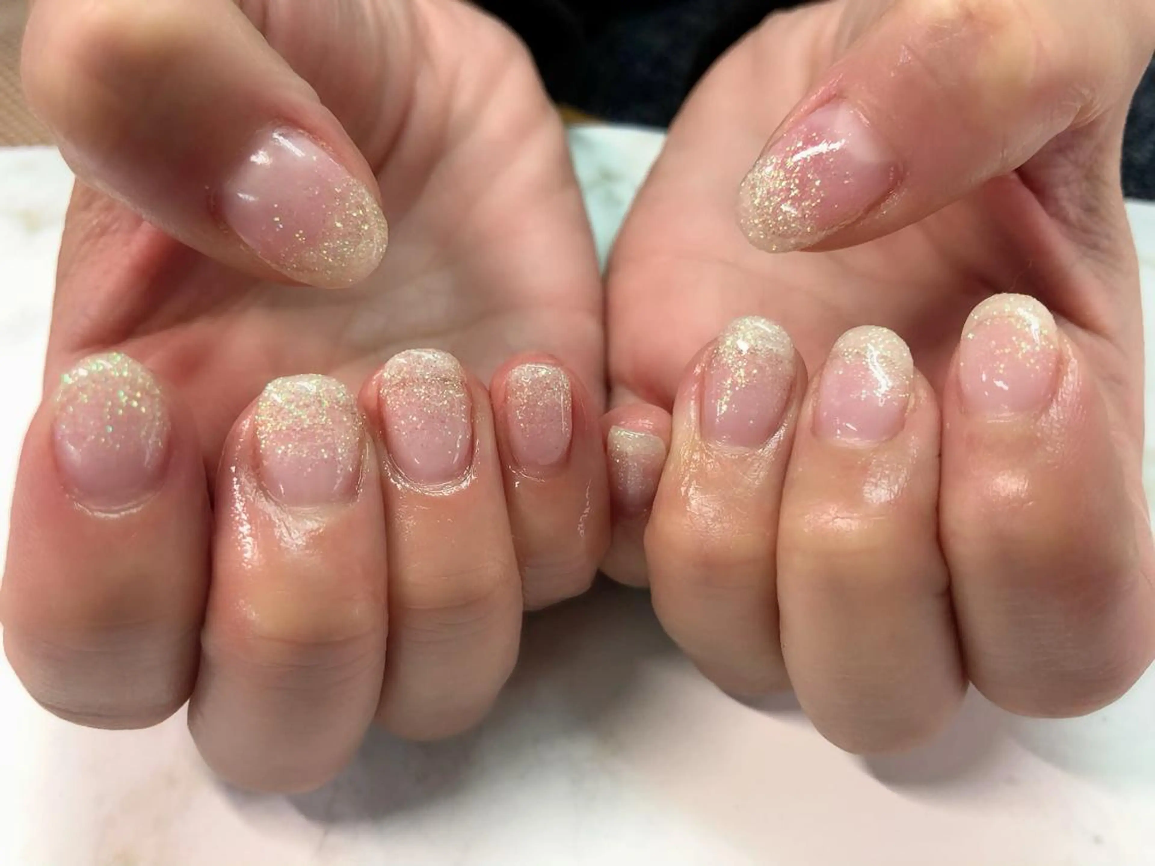 ネイル グラデーション ラメ(グリッター) ラメグラデーション ハンドネイル shonan_ kairiのネイルデザイン