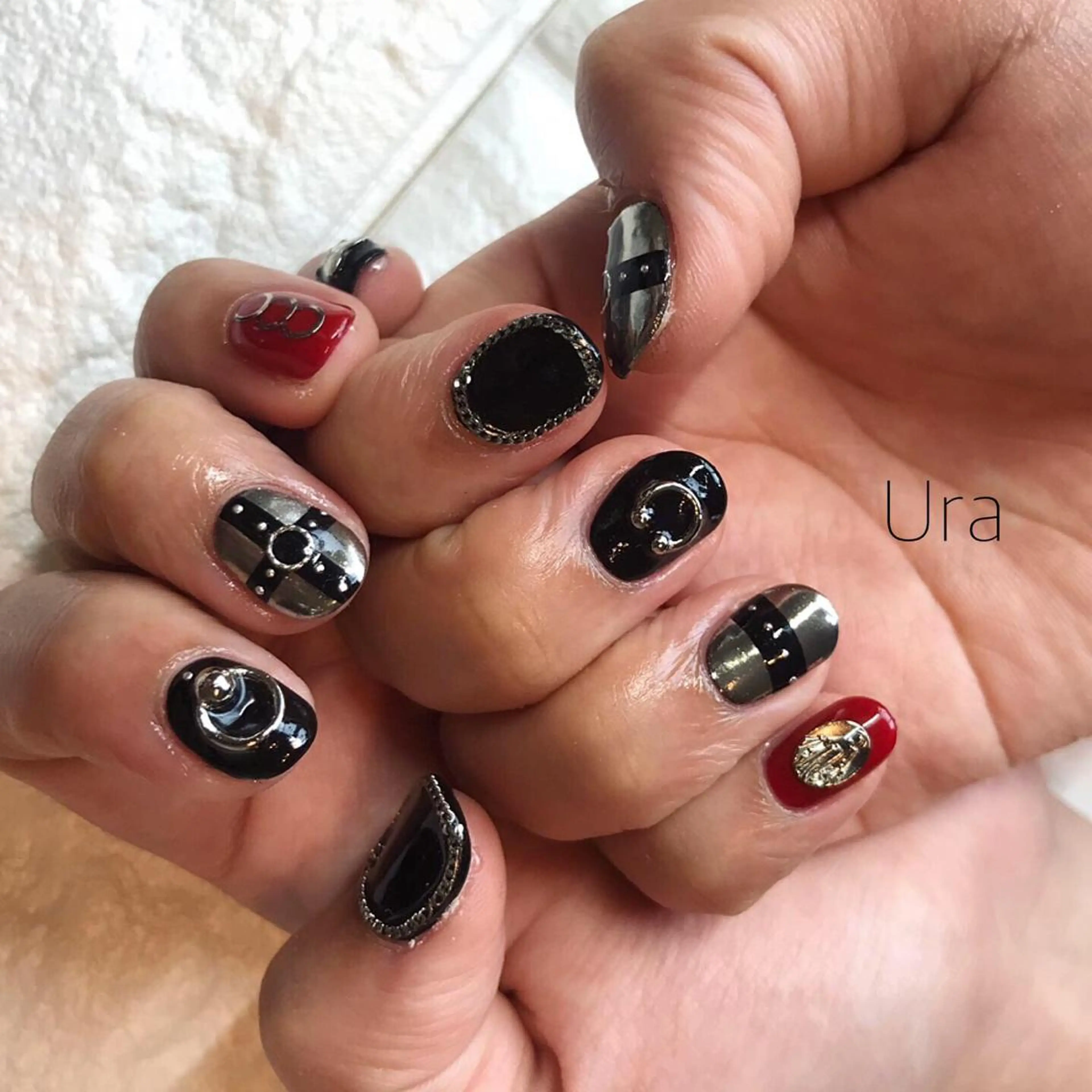 ネイル UrakoNail 《nail》のネイルデザイン